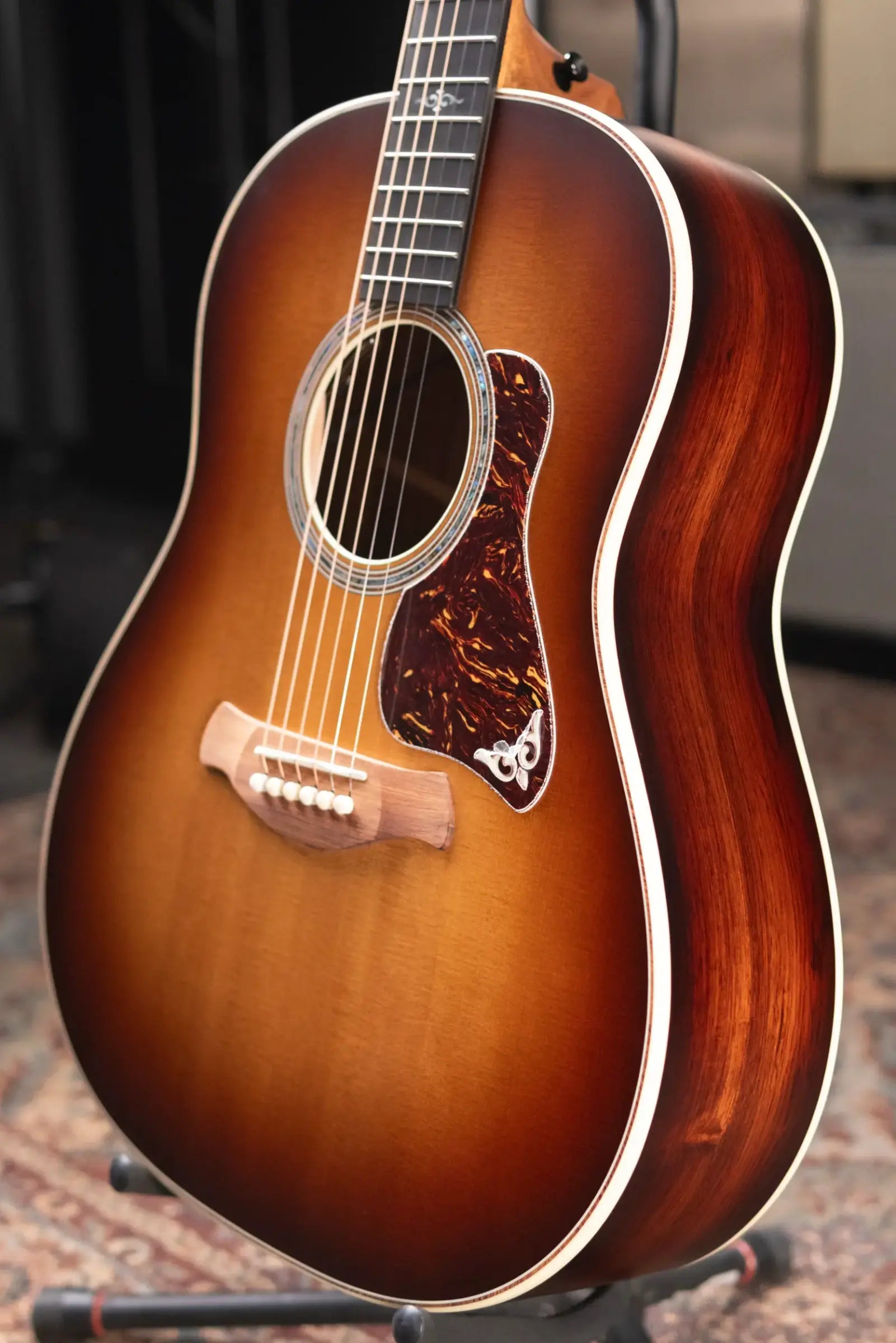 Taylor Gold Label 817e SB Grand Pacific Acoustic/Electric Guitar - Sunburst with Hardshell Case