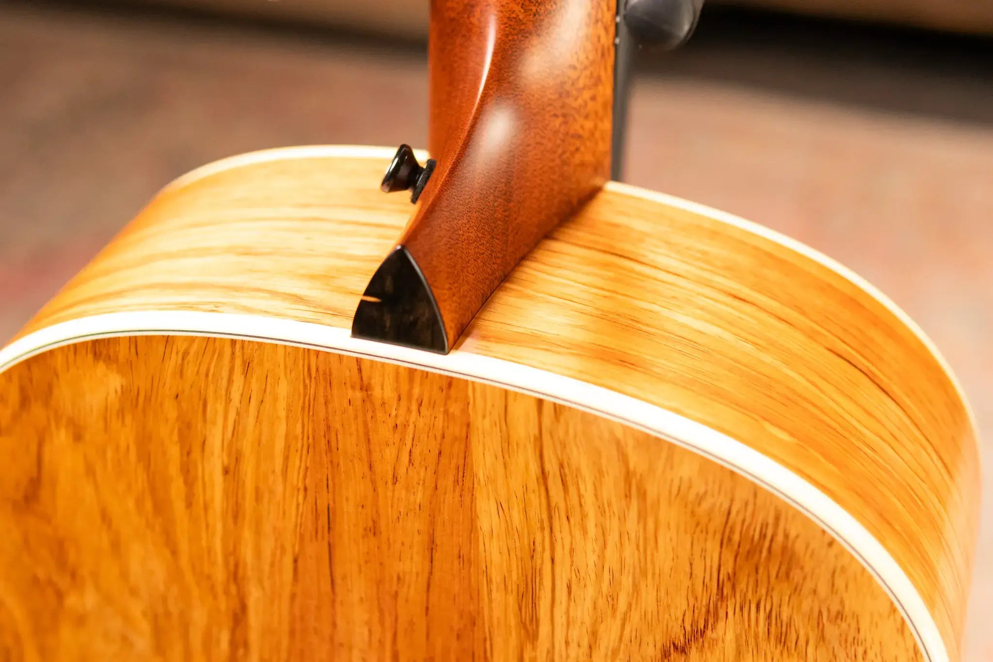 Taylor Gold Label 817e SB Grand Pacific Acoustic/Electric Guitar - Sunburst with Hardshell Case