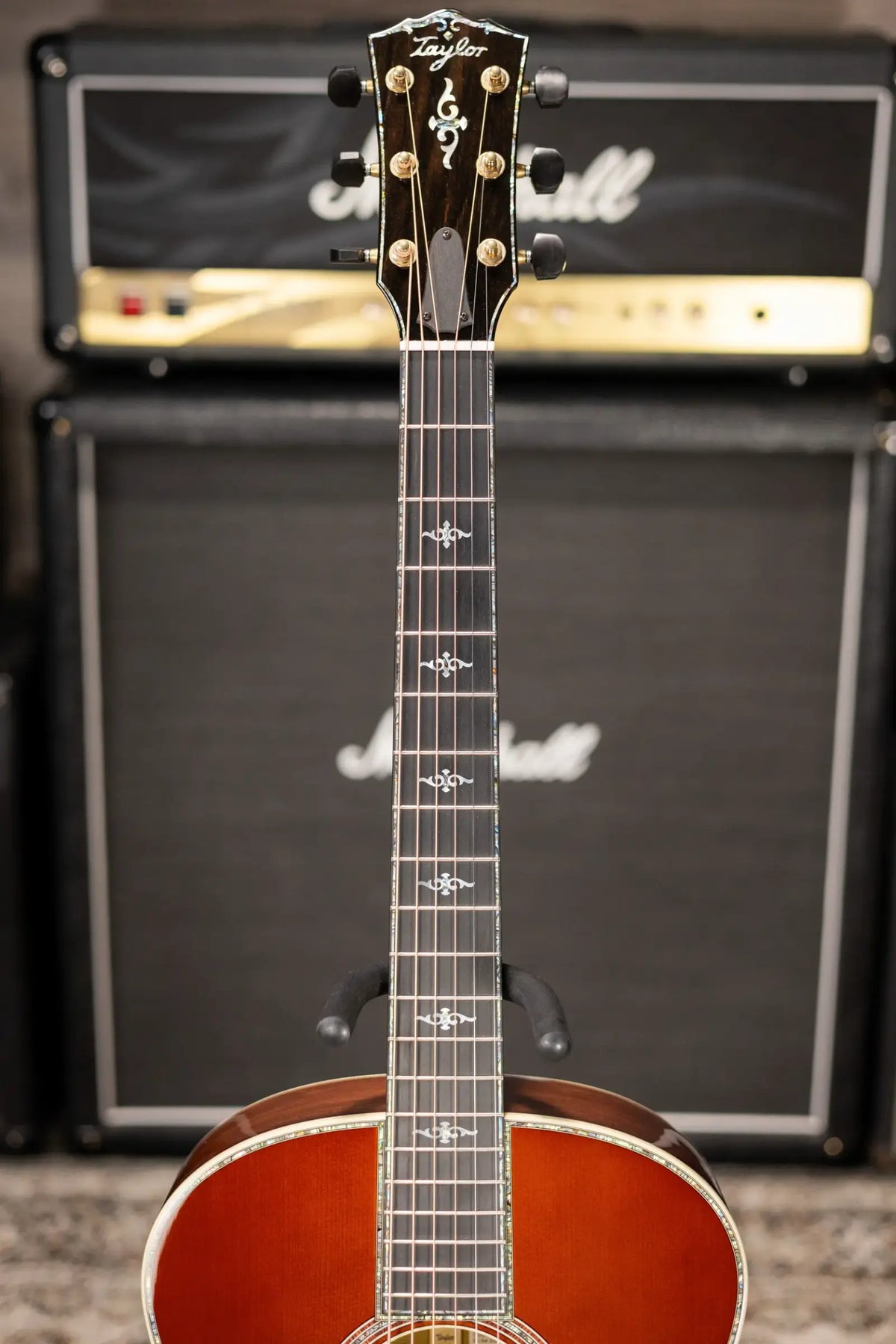 Taylor Gold Label 914e SB Super Auditorium Acoustic/Electric Guitar - Sunburst with Hardshell Case - Demo