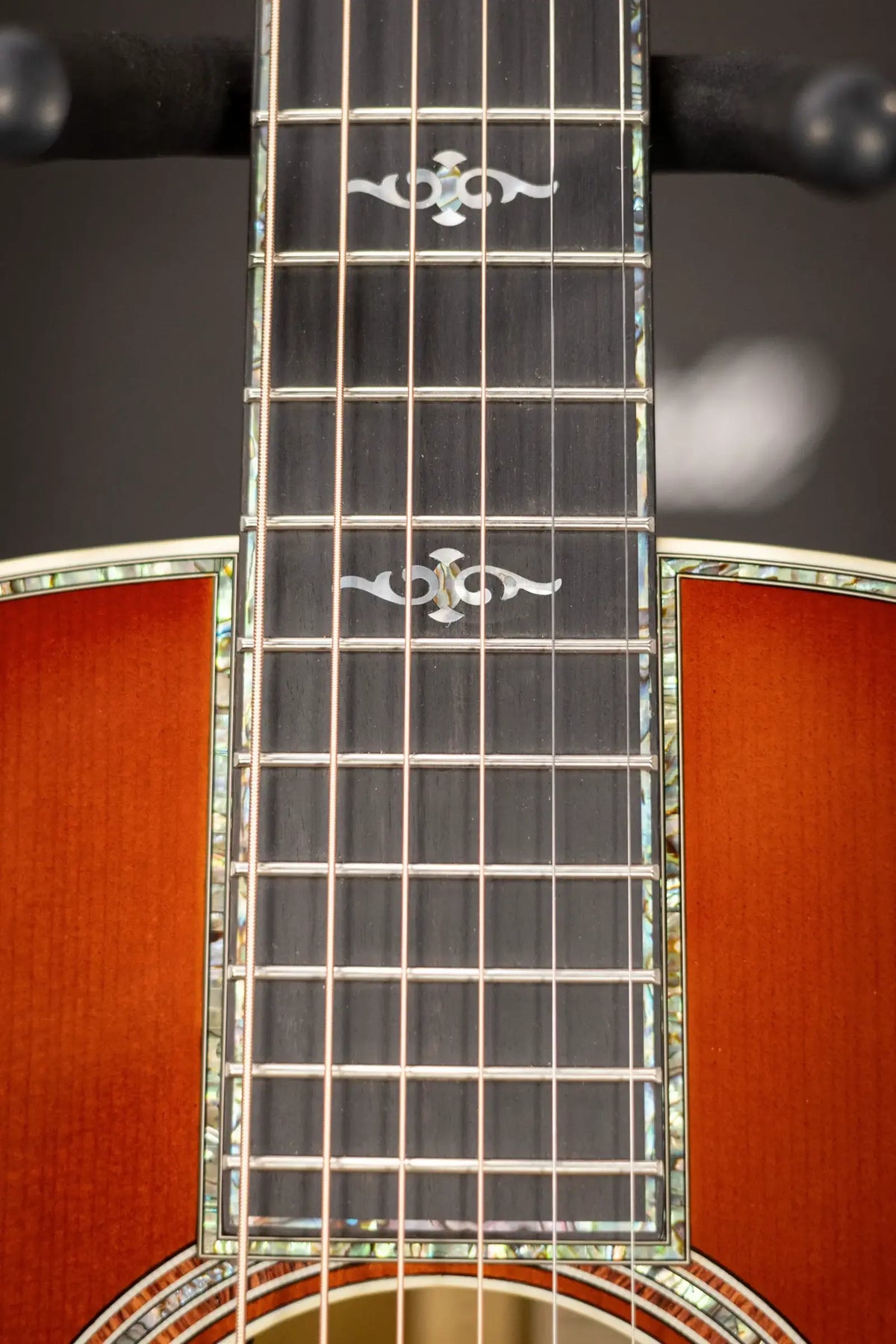 Taylor Gold Label 914e SB Super Auditorium Acoustic/Electric Guitar - Sunburst with Hardshell Case - Demo