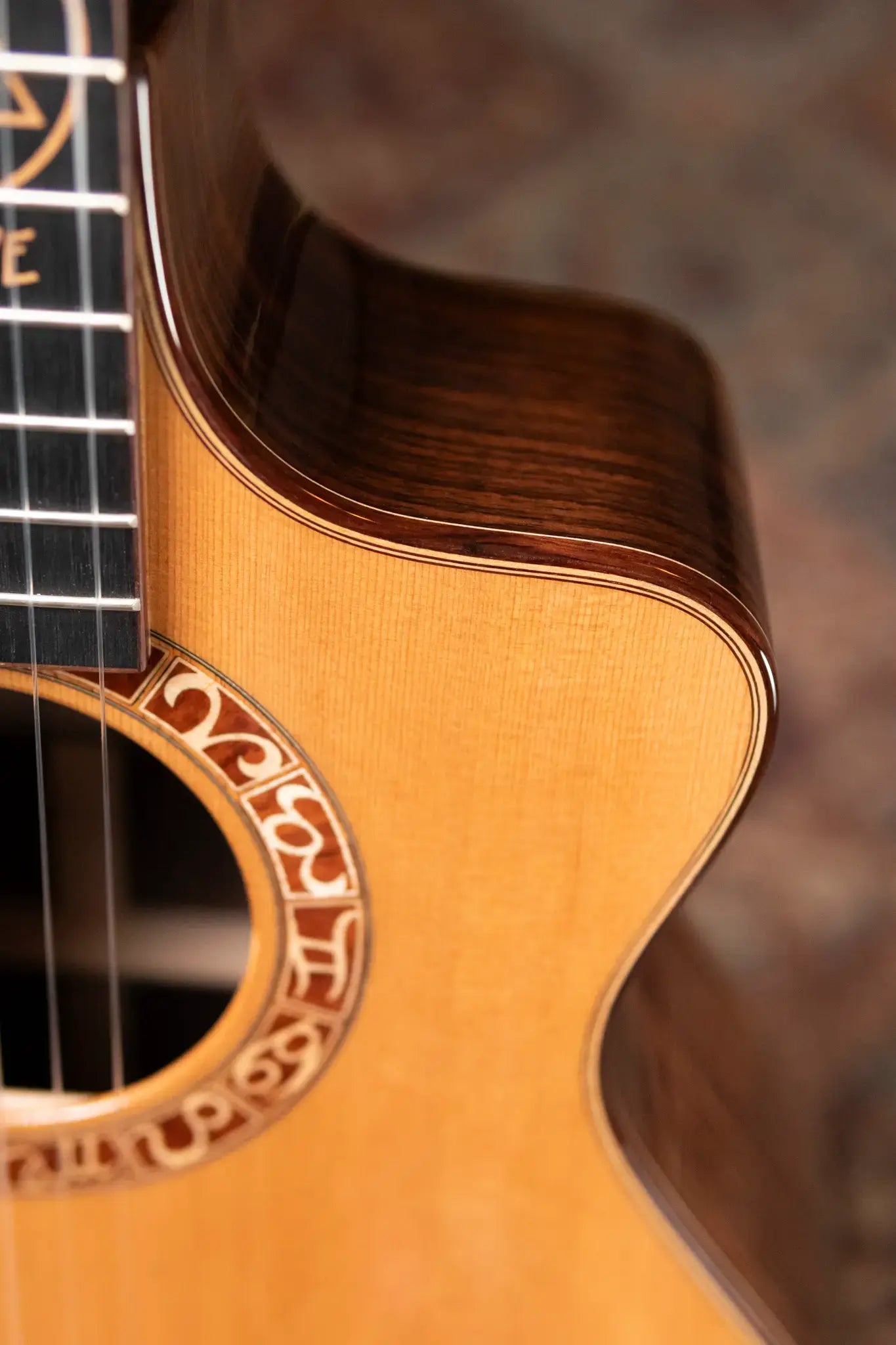 Taylor Jason Mraz Signature Grand Concert Nylon Acoustic/Electric with Deluxe Hardshell Case - Floor Model Demo