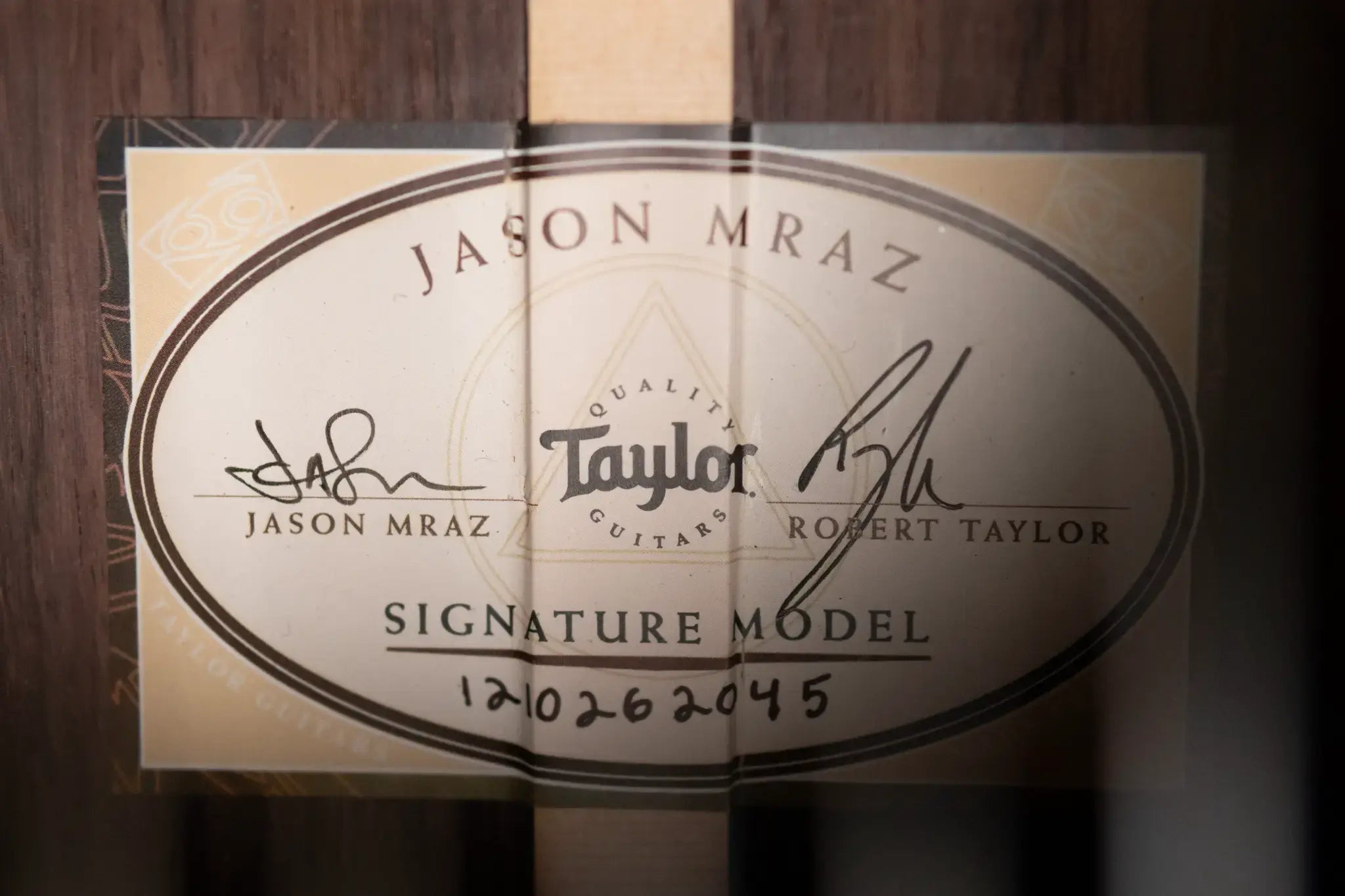 Taylor Jason Mraz Signature Grand Concert Nylon Acoustic/Electric with Deluxe Hardshell Case - Floor Model Demo