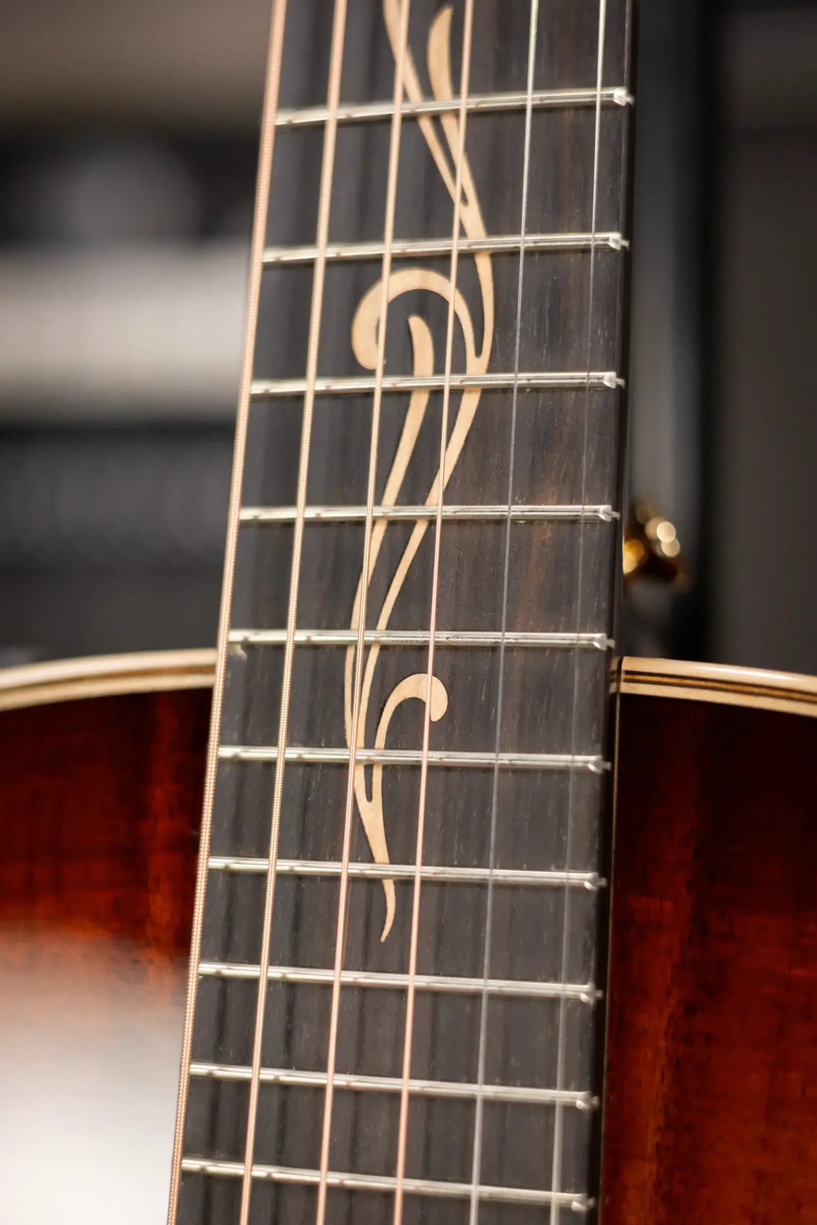 Taylor K21e Grand Theater Acoustic/Electric Guitar with AeroCase