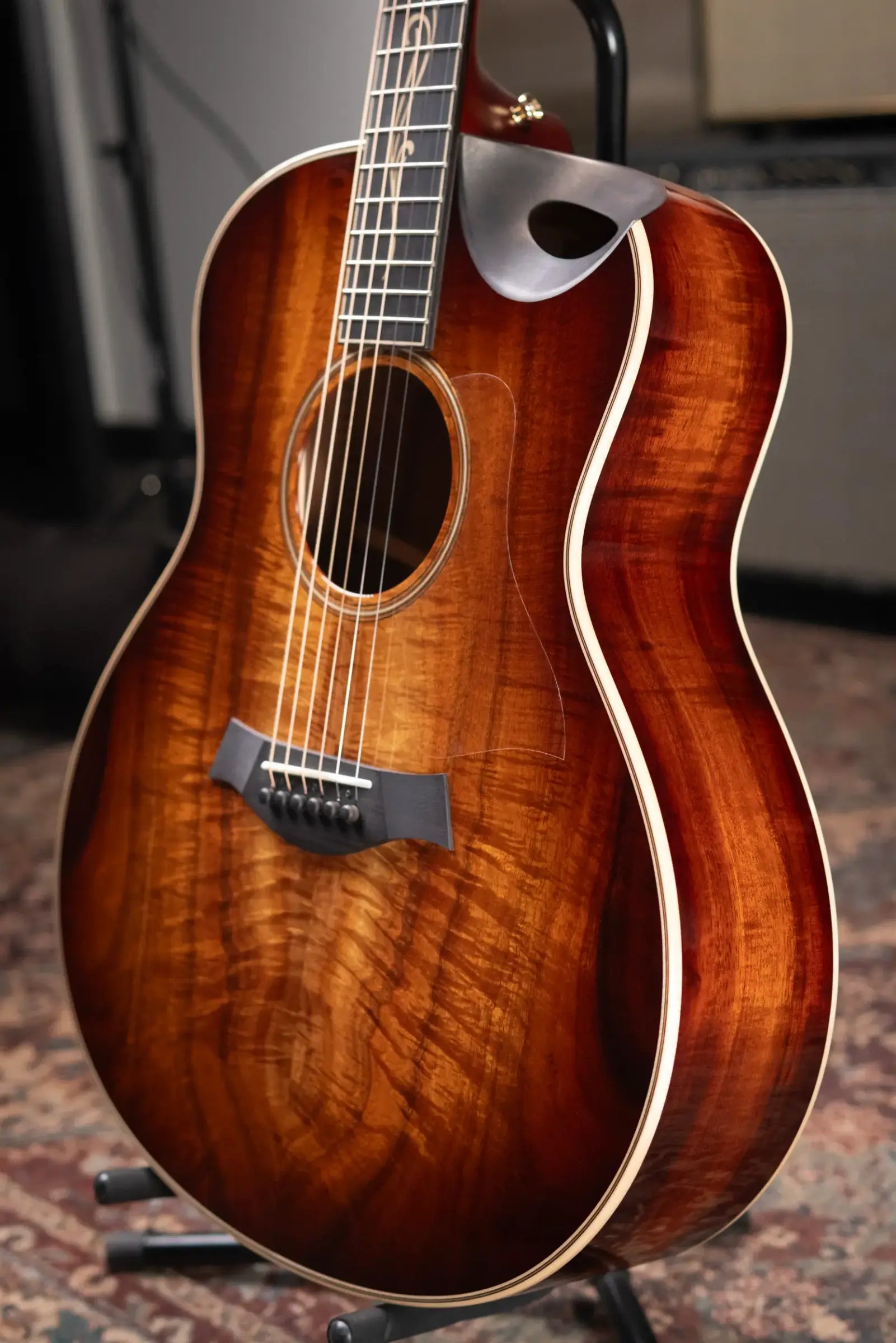 Taylor K26ce Grand Symphony Acoustic/Electric with Hardshell Case - Used