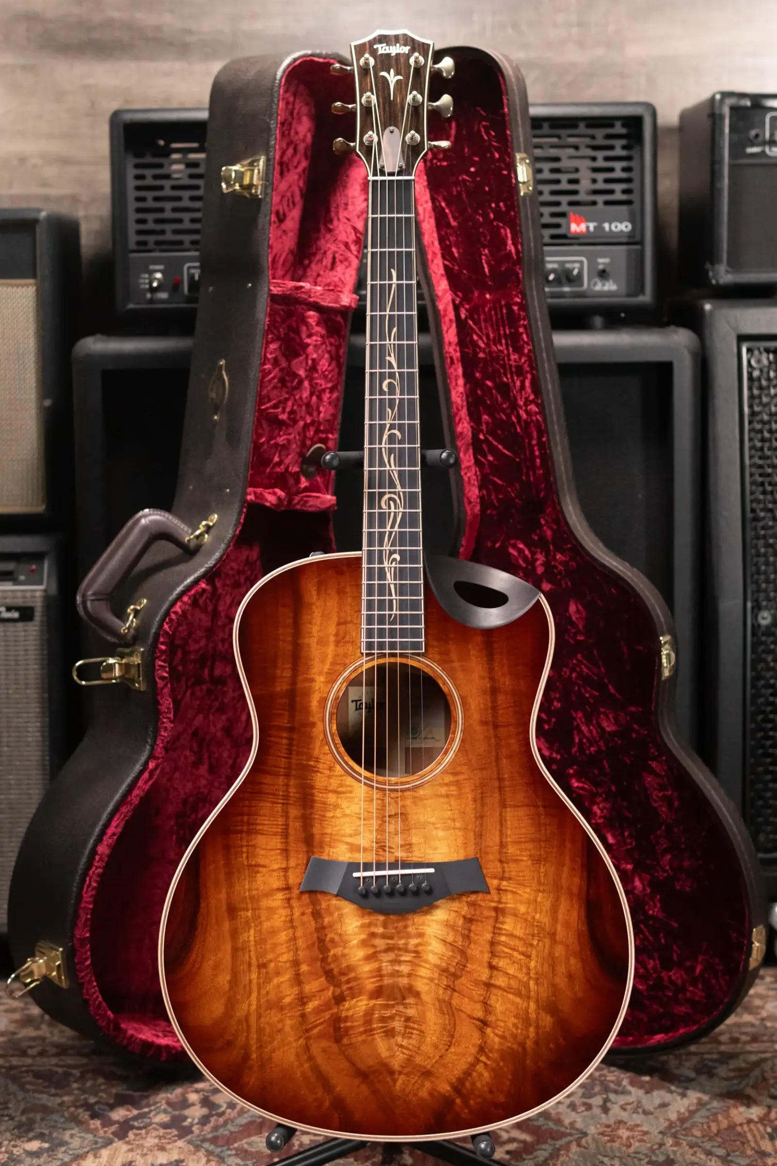 Taylor K26ce Grand Symphony Acoustic/Electric with Hardshell Case - Used