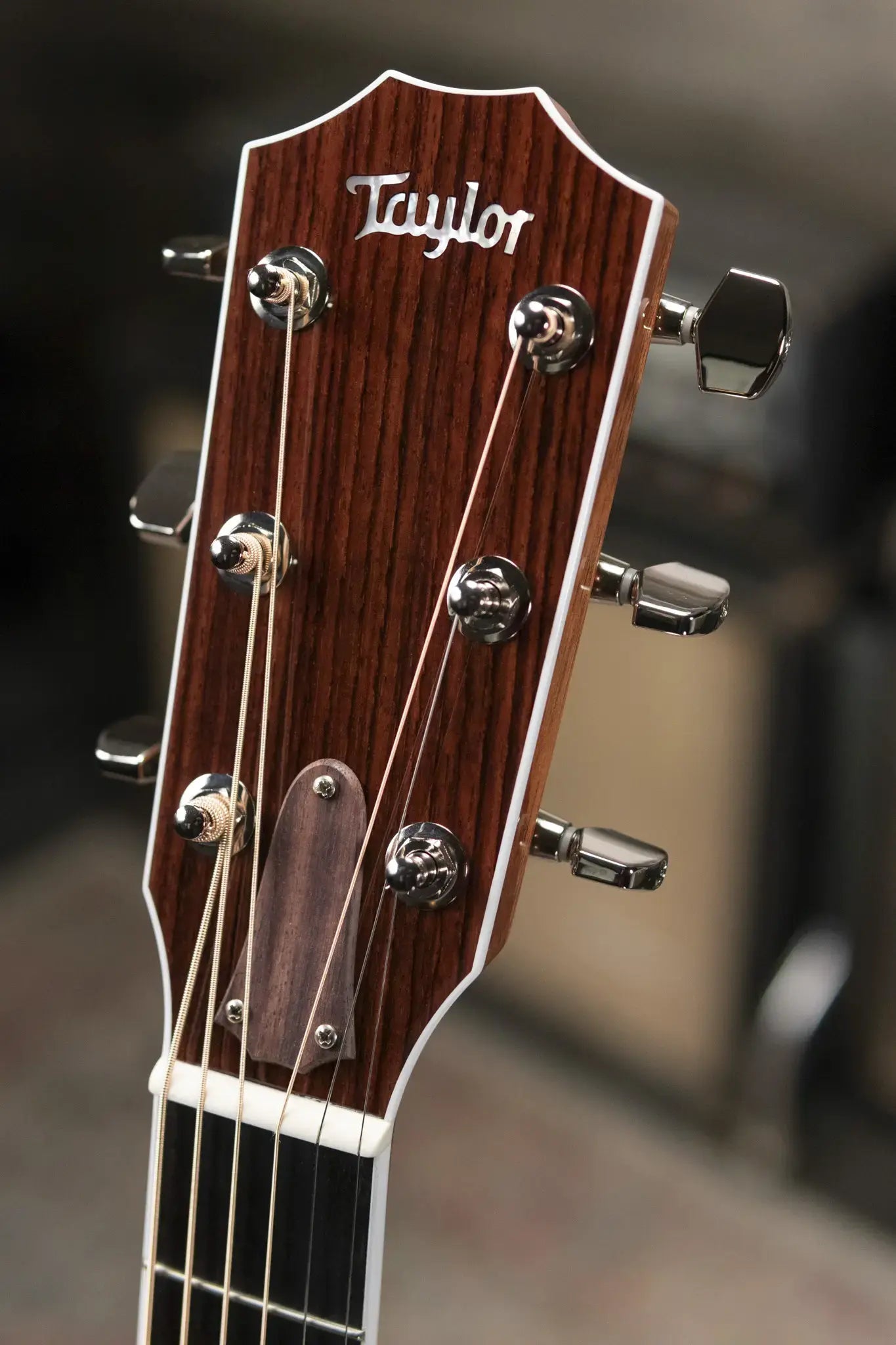 Taylor Legacy 815e Jumbo Acoustic/Electric Guitar with Hardshell Case