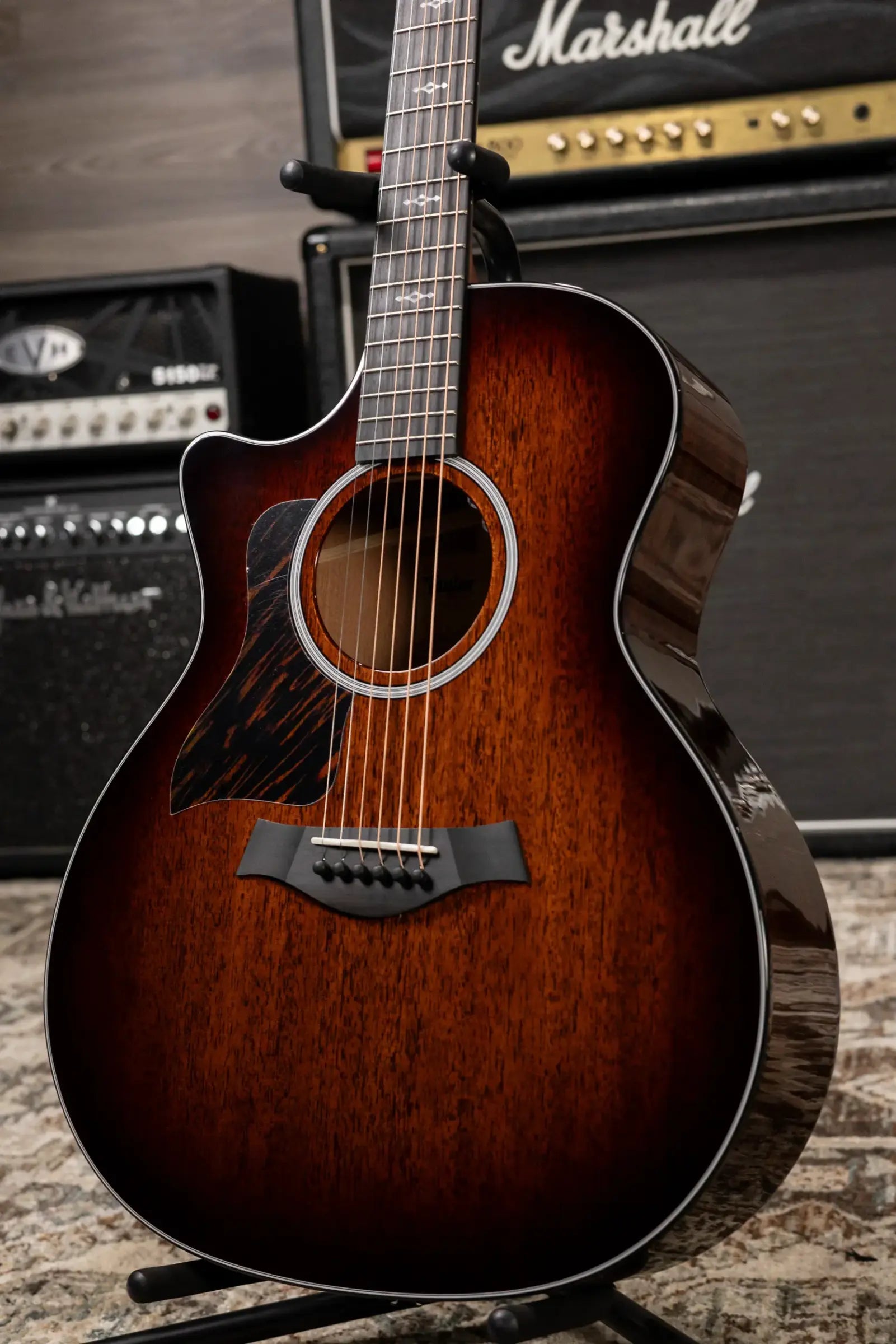 Taylor Next Generation 324ce Left-Handed Grand Auditorium Acoustic/Electric Guitar with Hardshell Case