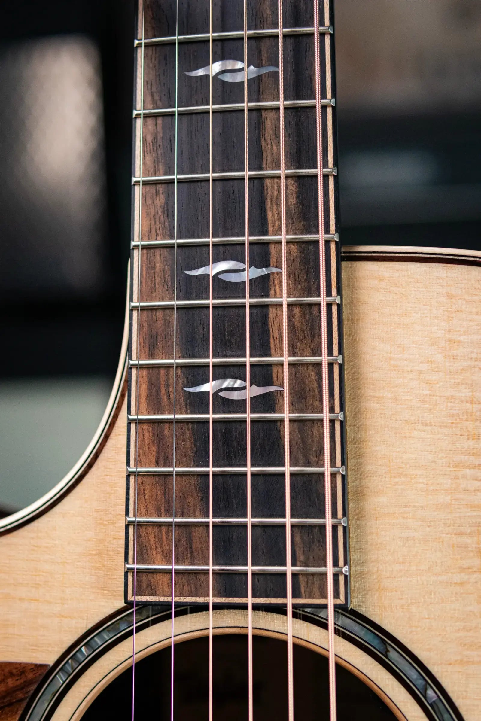 Taylor Next Generation 814ce Left-Handed Grand Auditorium Acoustic/Electric Guitar with Hardshell Case