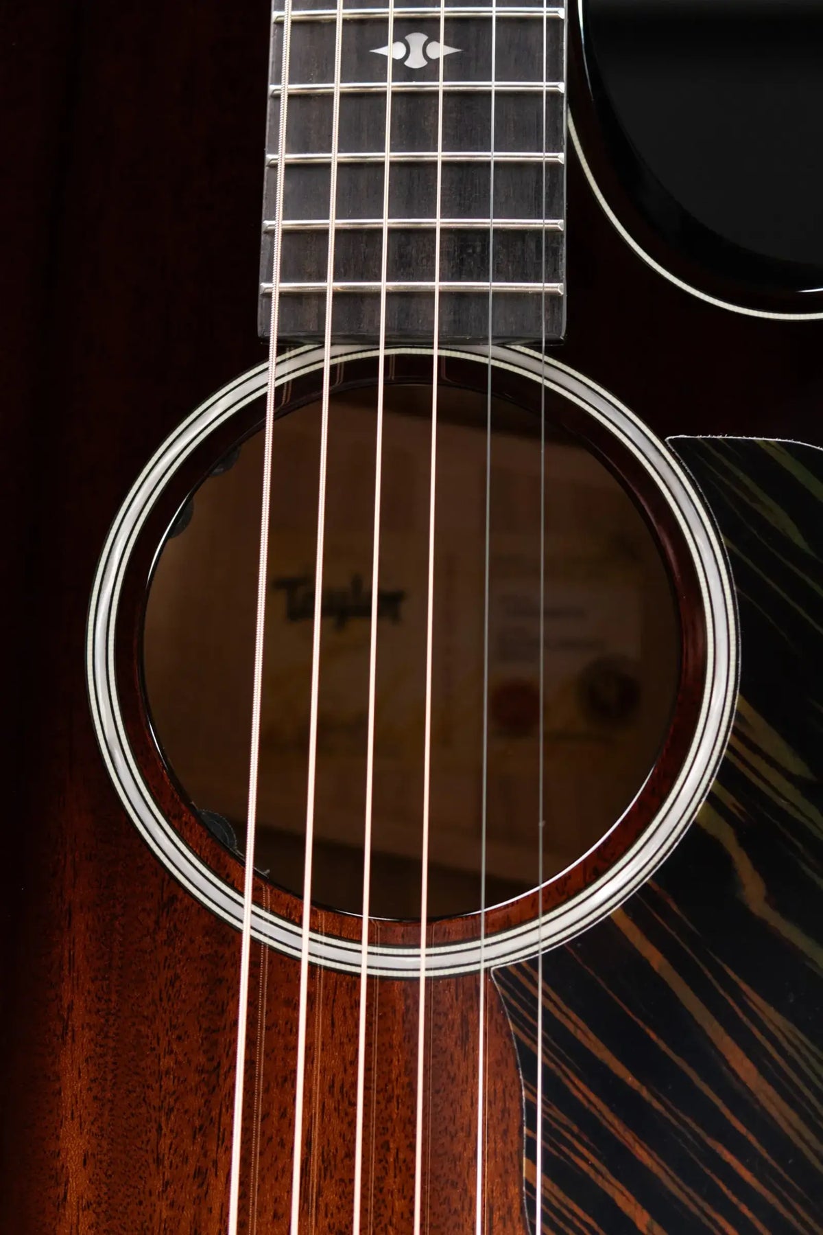 Taylor Next Generation Builder's Edition 524ce Grand Auditorium Acoustic/Electric Guitar with Hardshell Case