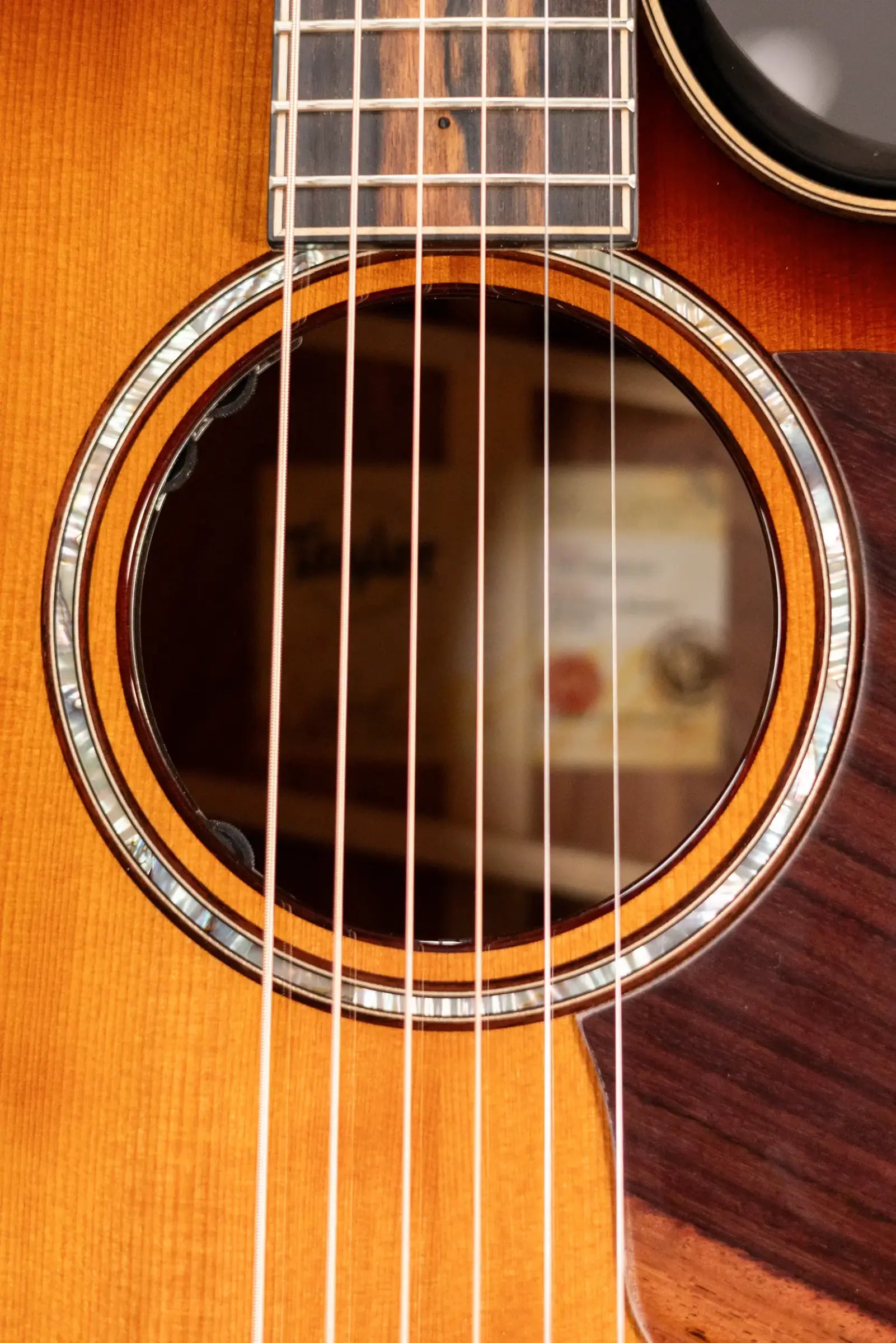 Taylor Next Generation Builder's Edition 814ce Grand Auditorium Acoustic/Electric Guitar - Redwood/Honduran Rosewood with Hardshell Case