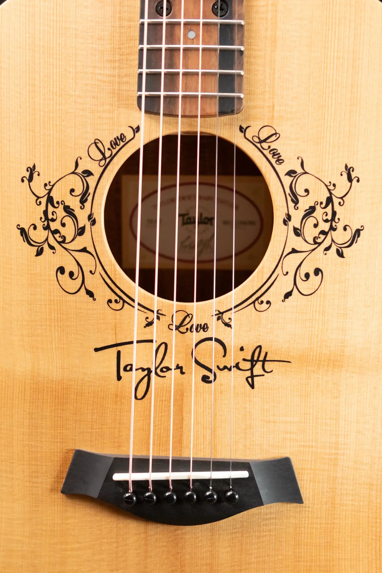 Taylor TS-BT Taylor Swift Baby Taylor w/ Gig Bag