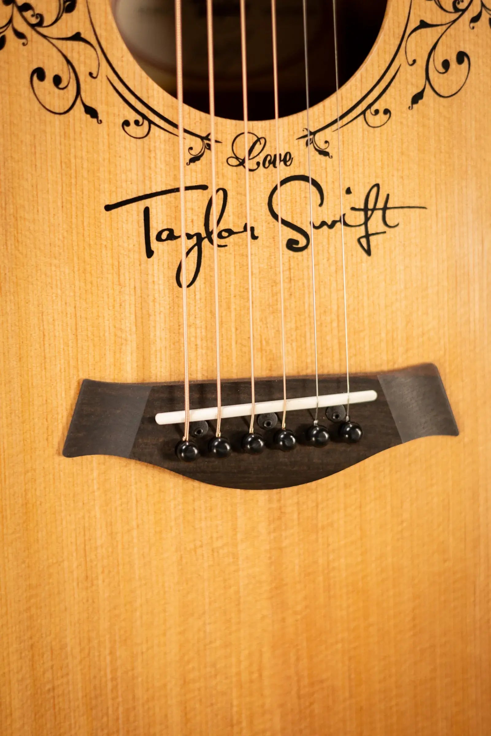 Taylor TS-BTe Taylor Swift Acoustic/Electric Guitar with Gig Bag
