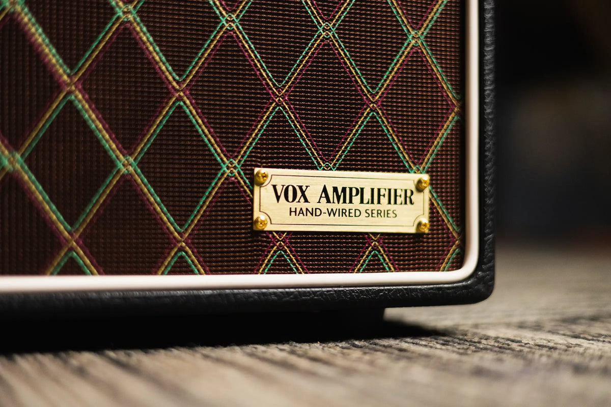 Vox AC15 Hand-Wired 15-watt 1 x 12-inch Tube Combo Amplifier