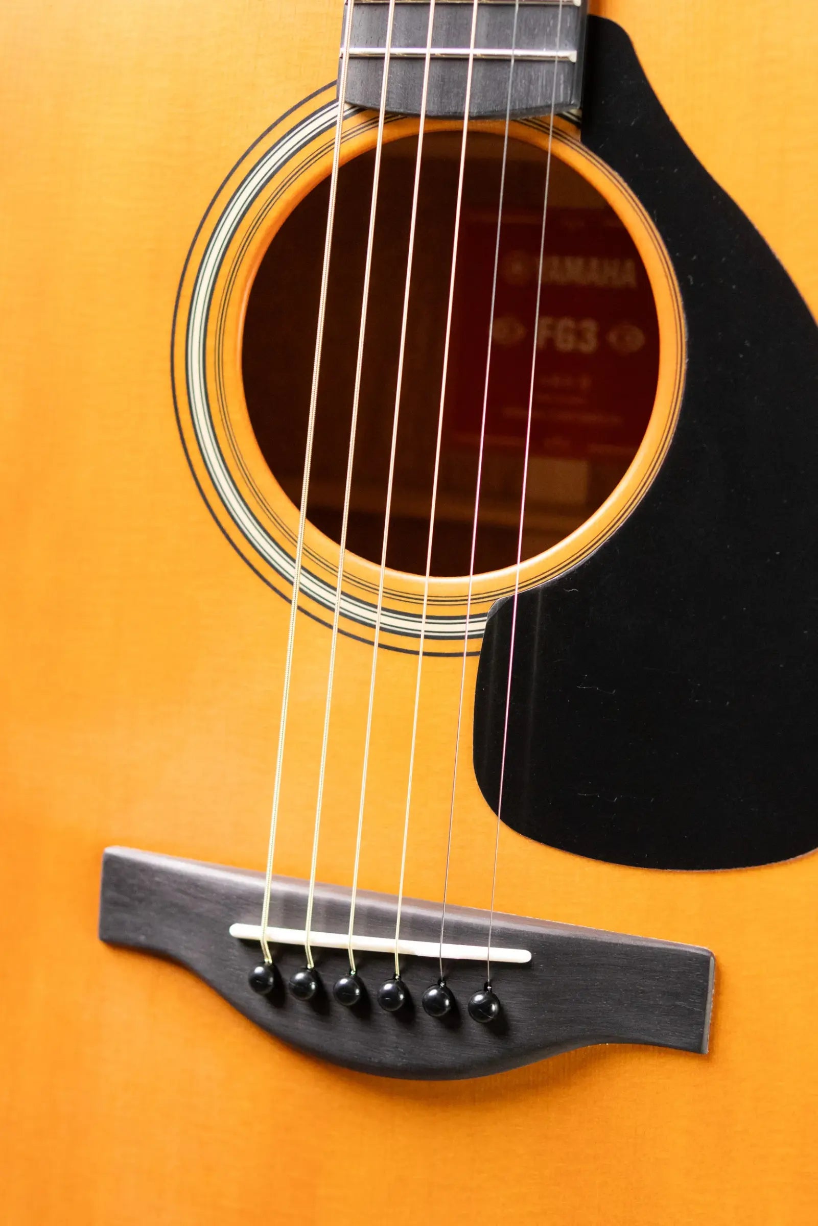 Yamaha FG3 Red Label Acoustic Guitar - Vintage Natural with Gig Bag