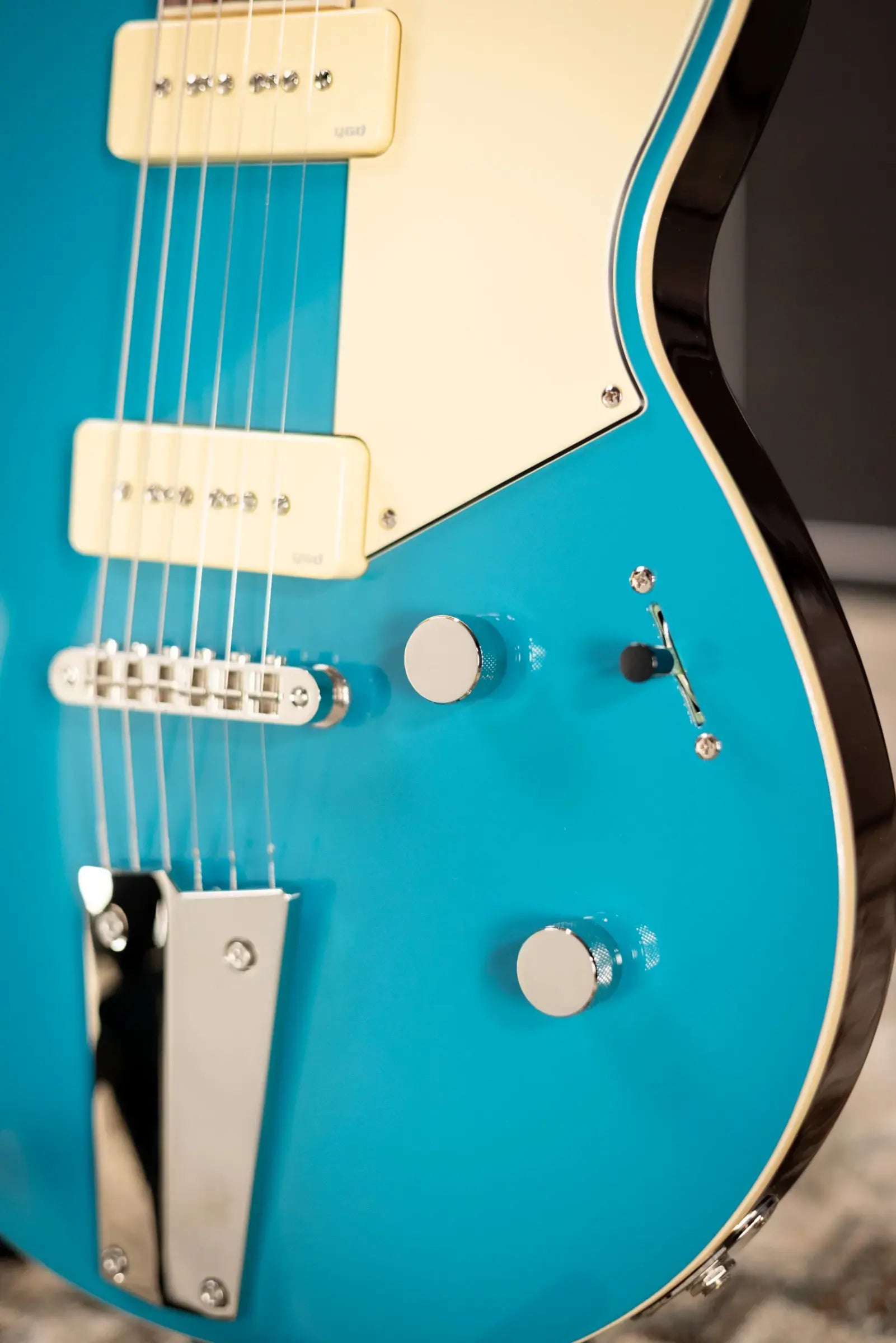Yamaha Revstar RSS02T P-90 Electric Guitar - Swift Blue with Gig Bag