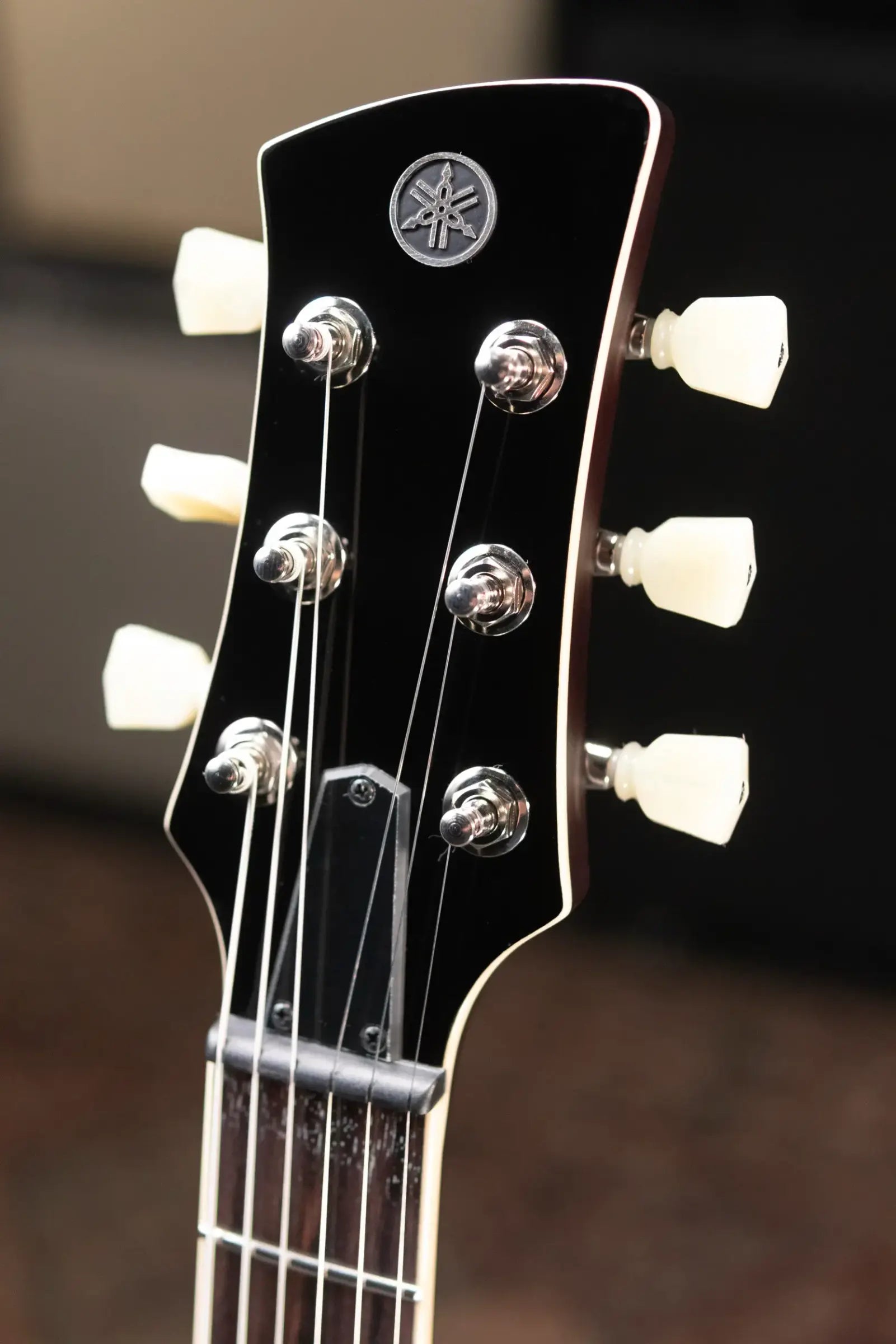 Yamaha Revstar RSS02T P-90 Electric Guitar - Vintage White with Gig Bag