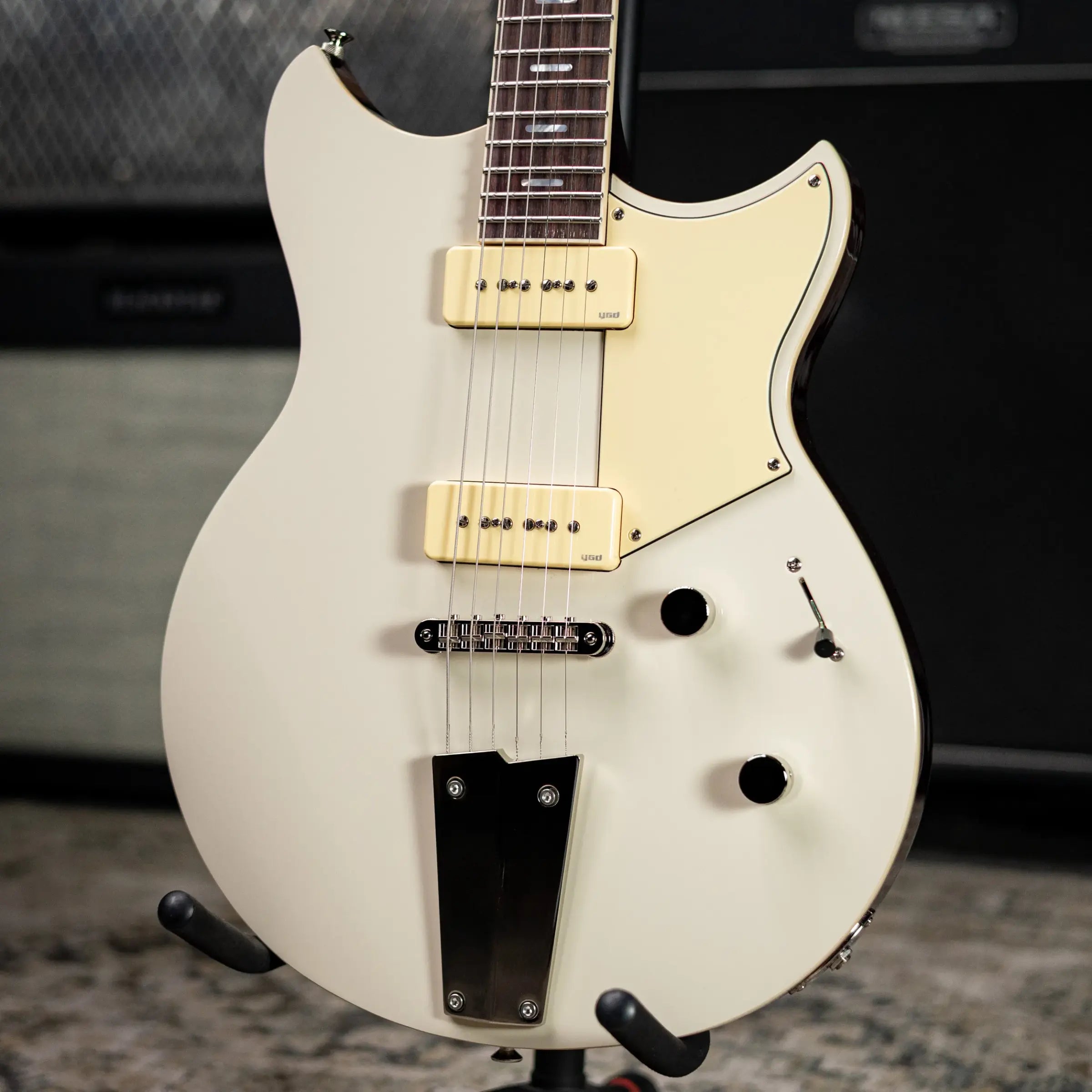Yamaha Revstar RSS02T P-90 Electric Guitar - Vintage White with Gig Bag