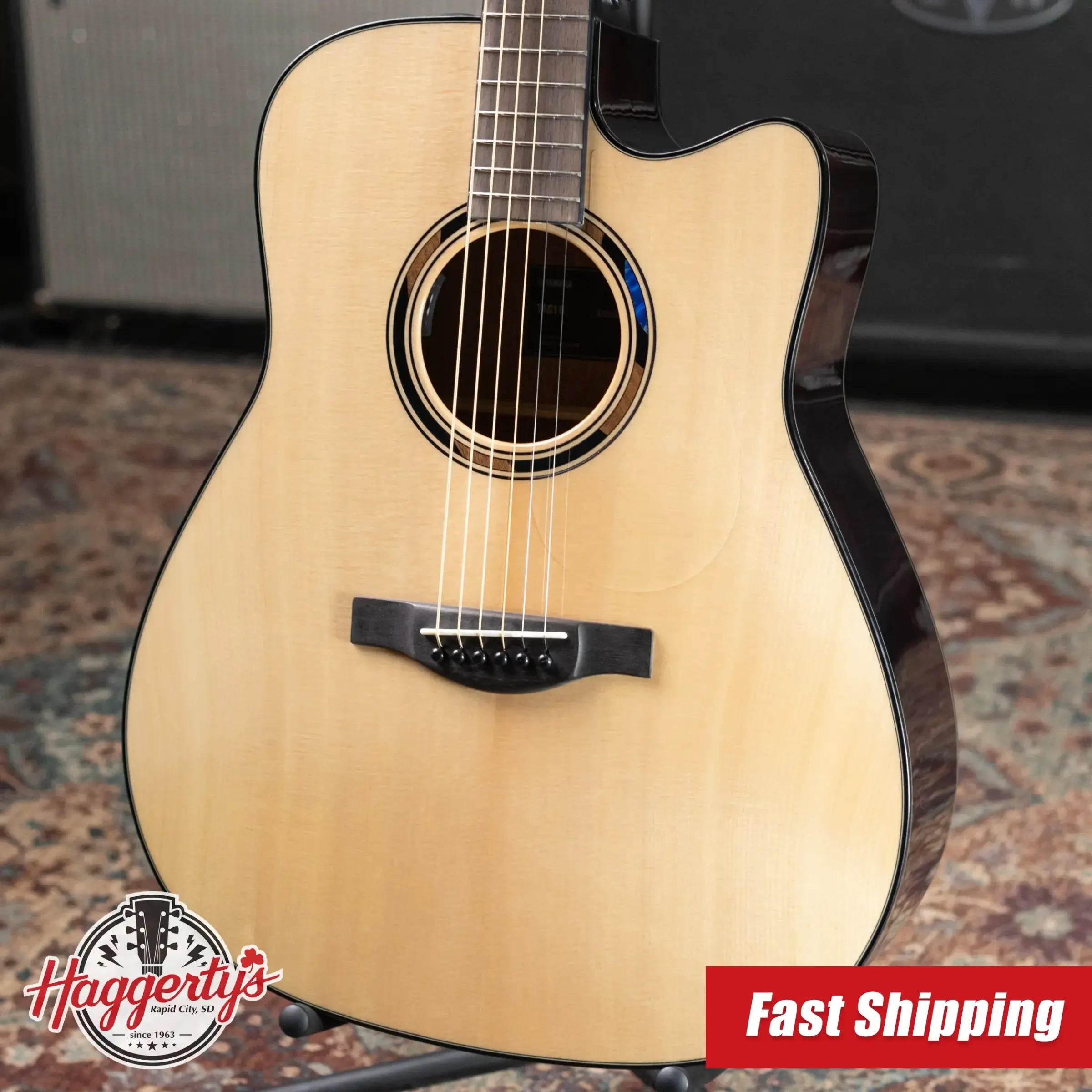 Yamaha TAG1 C TransAcoustic Dreadnought Cutaway Acoustic/Electric Guitar - Natural with Gig Bag