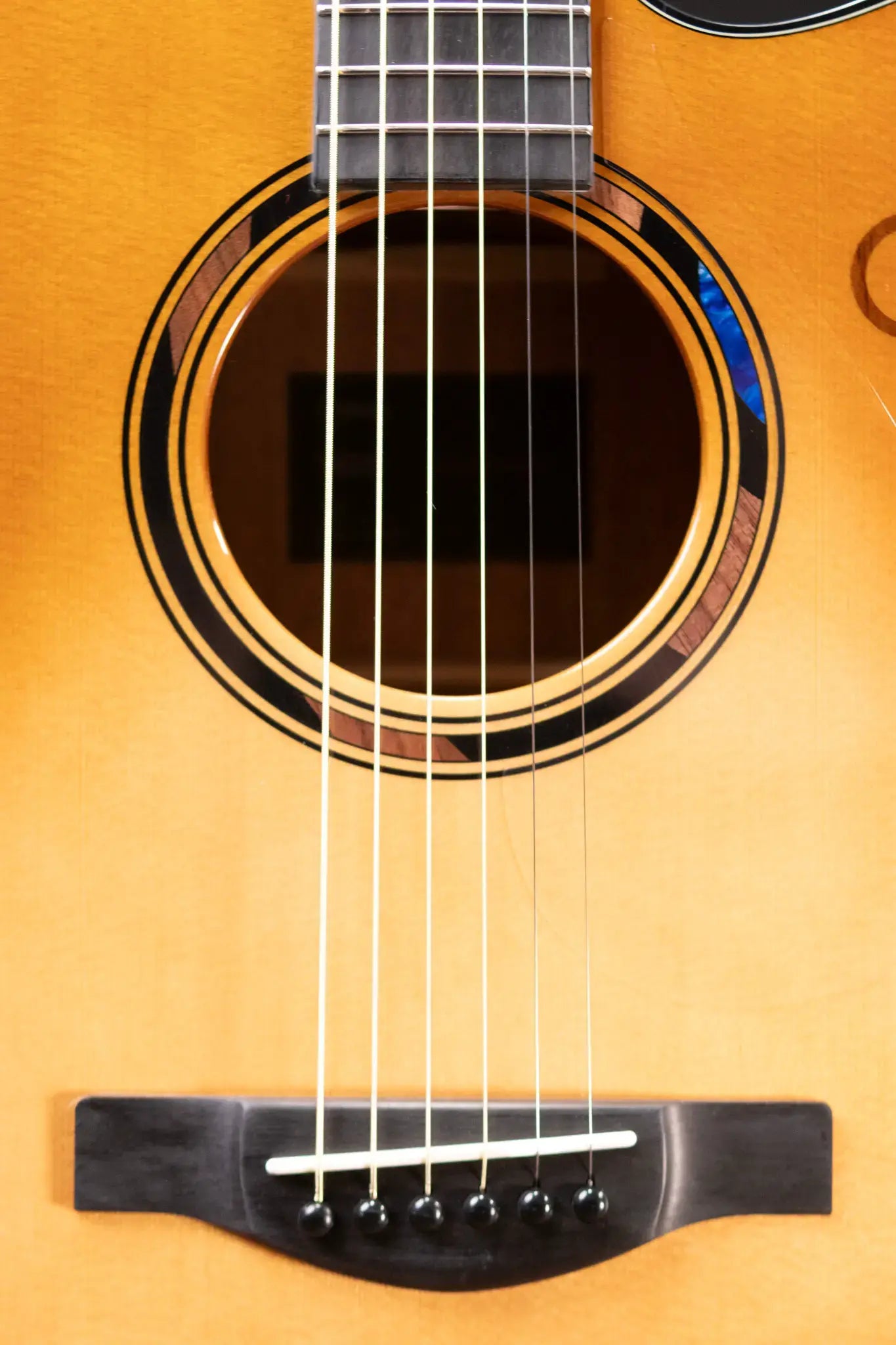 Yamaha TAG3 C TransAcoustic Dreadnought Acoustic/Electric Guitar - Sand Burst with Hard Bag