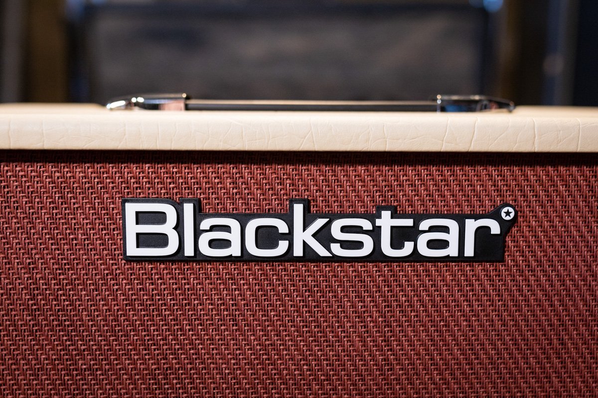DISPLAY Blackstar Debut 50W Combo Amplifier, Cream