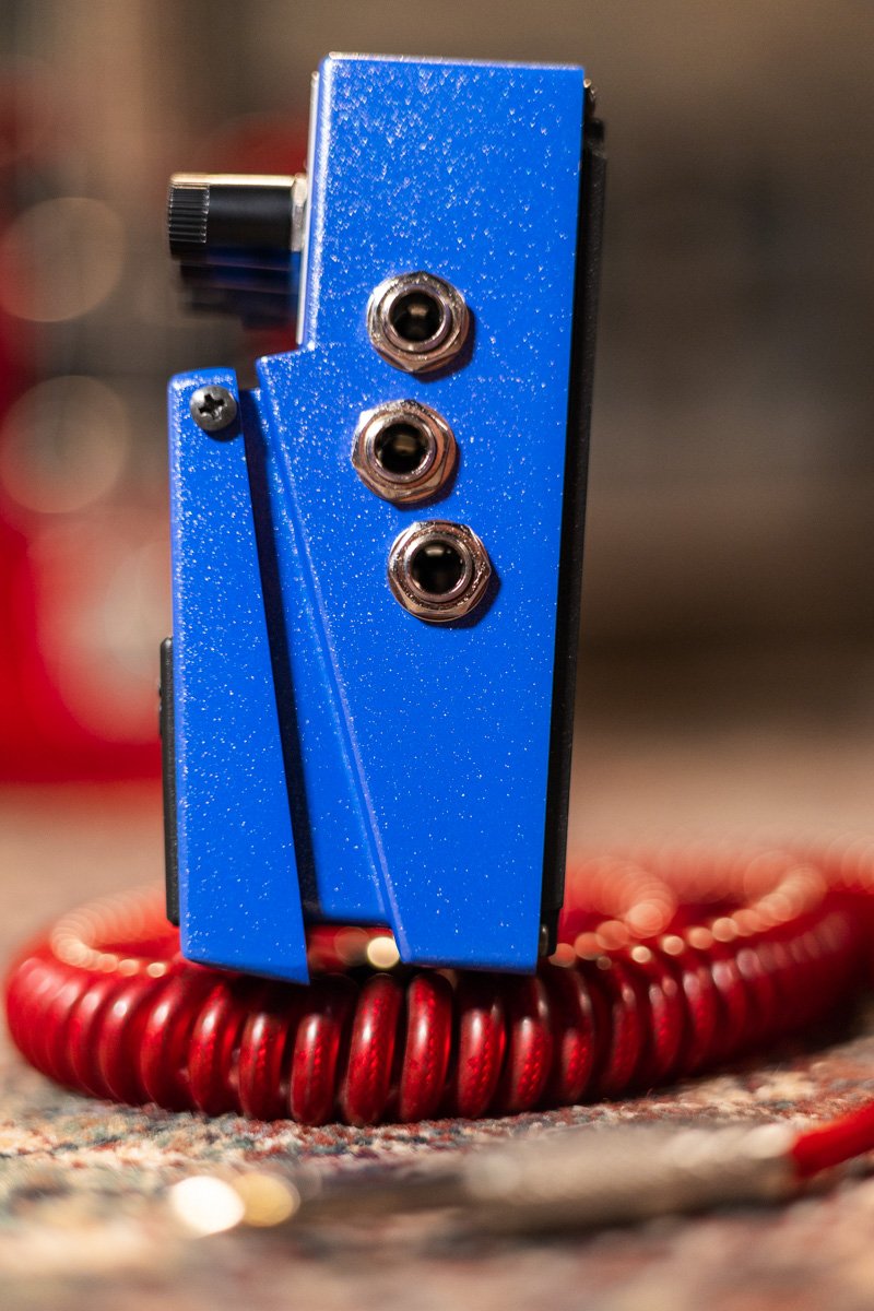 Boss SY-1 Synthesizer Guitar Pedal