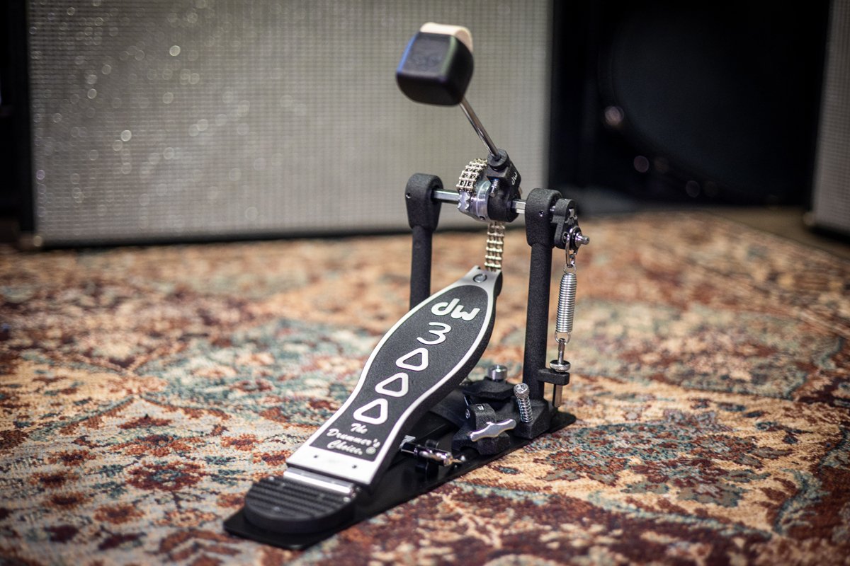 dw 3000 series single kick pedal 11