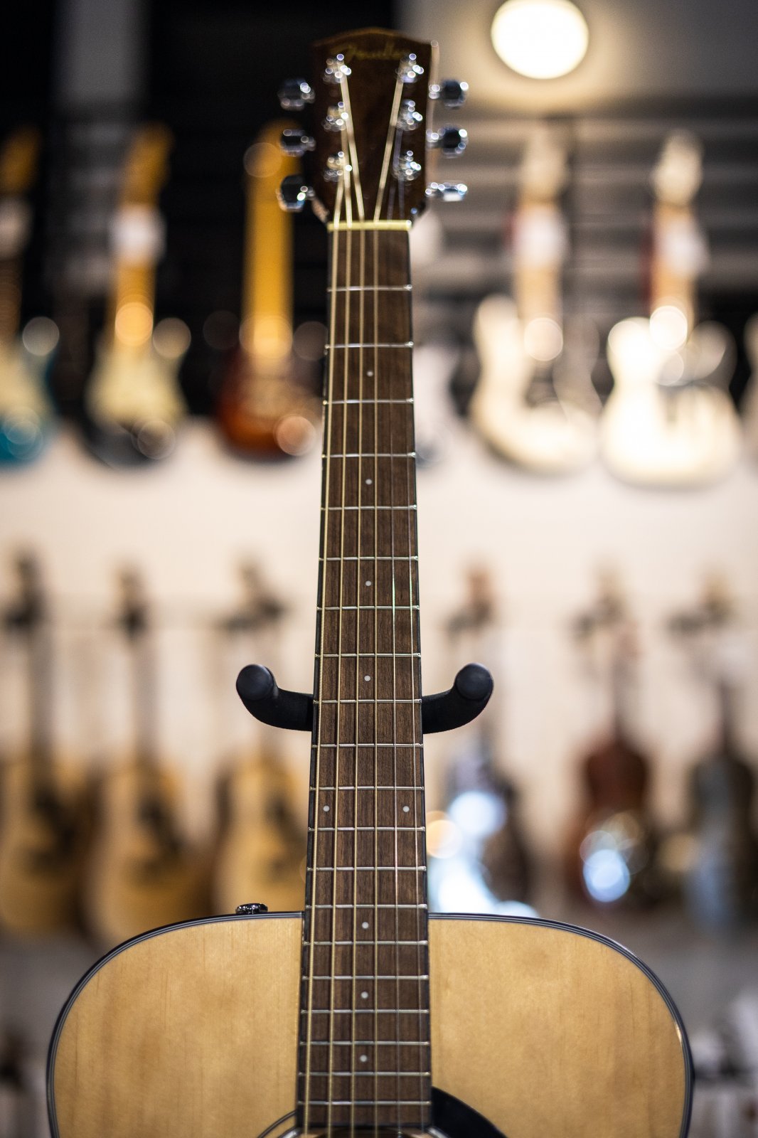 Fender CC-60S Solid Top Concert Acoustic Guitar Natural