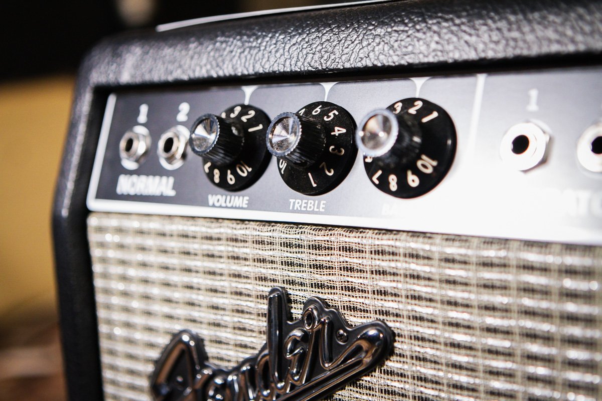 Fender 65 Deluxe Reverb Combo Tube Amplifier