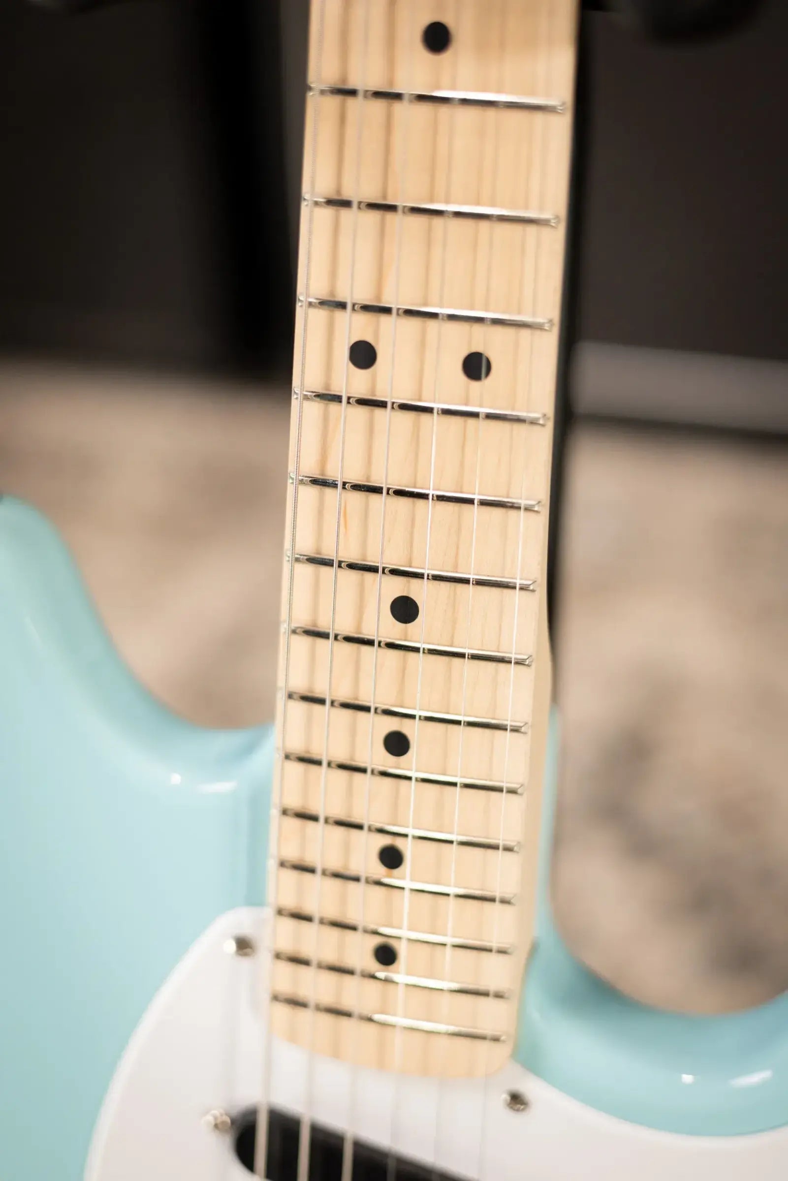 Squier Sonic Mustang Electric Guitar - Daphne Blue