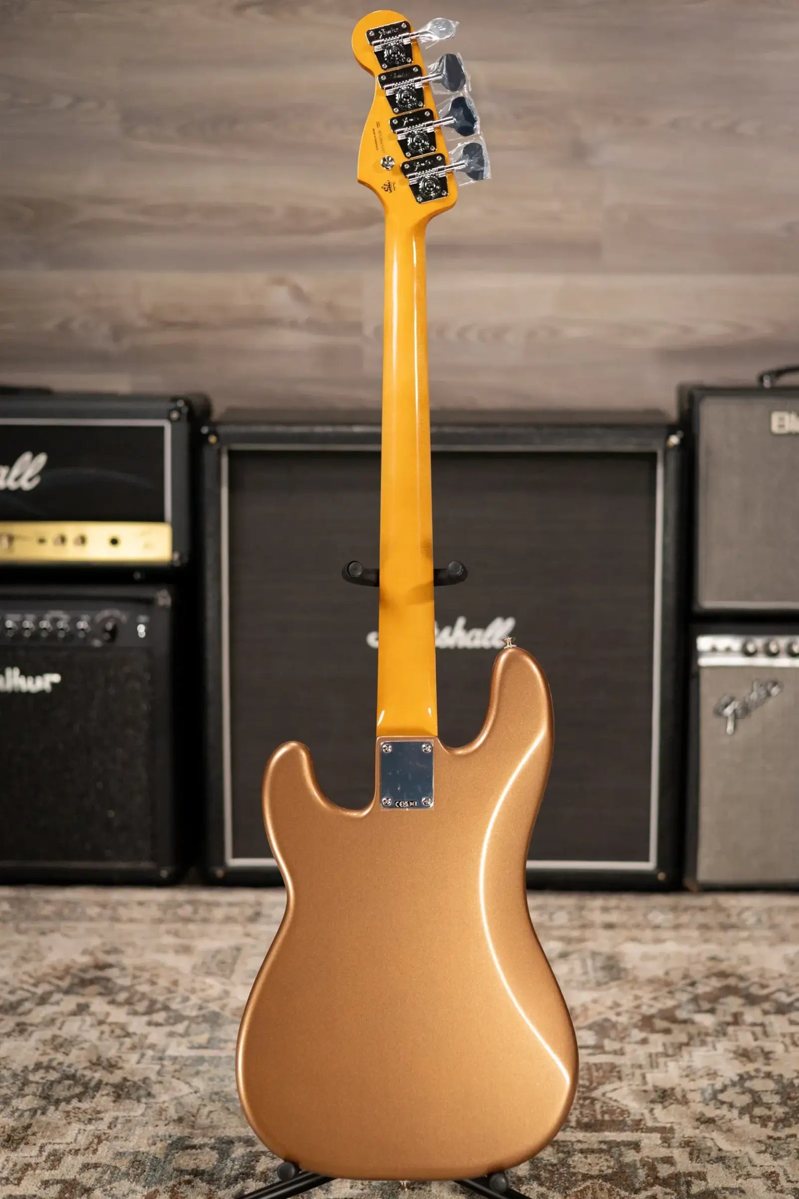 Fender Vintera III Late '60s Precision Bass - Firemist Gold with Gig Bag