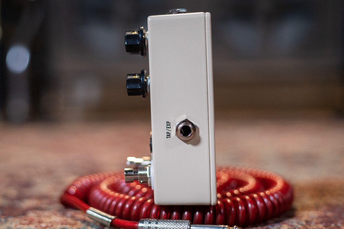 JHS Kodiak Tremolo Guitar Effects Pedal w/Tap Pedal