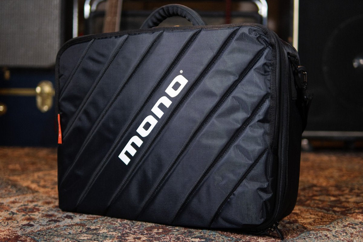 MONO Pedalboard Small Black + Club Accessory Case 2.0 Black