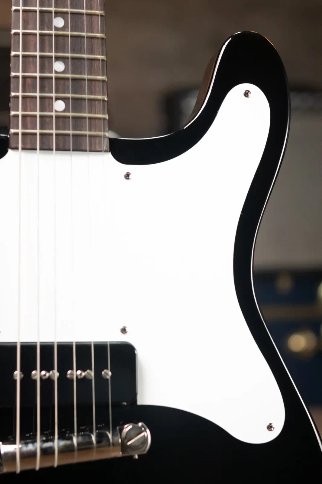 Epiphone USA Coronet - Ebony with a Hardshell Case