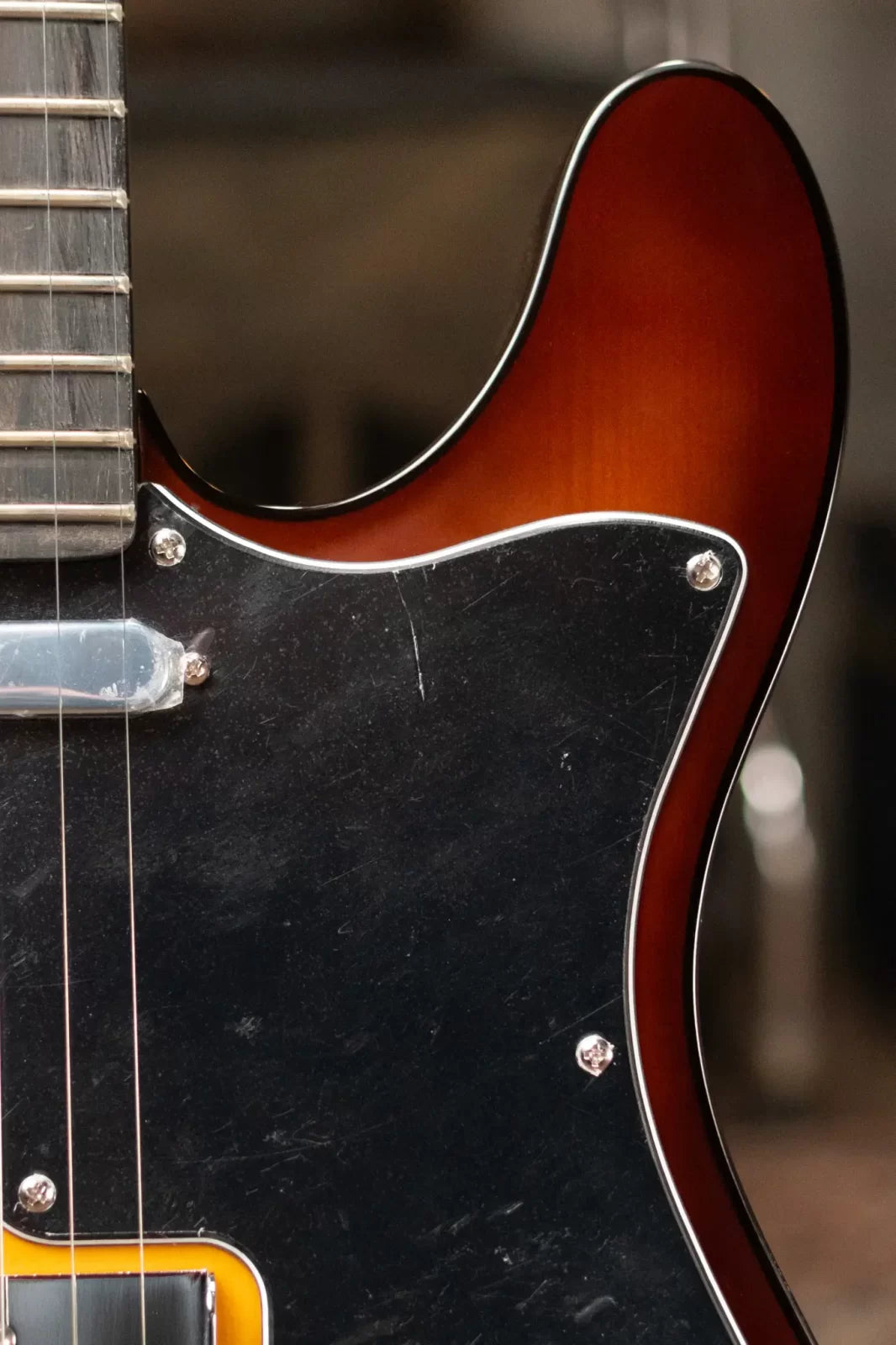 Fender Limited Edition Suona Telecaster Thinline, Ebony Fingerboard - Violin Burst with Deluxe Blonde Hardshell