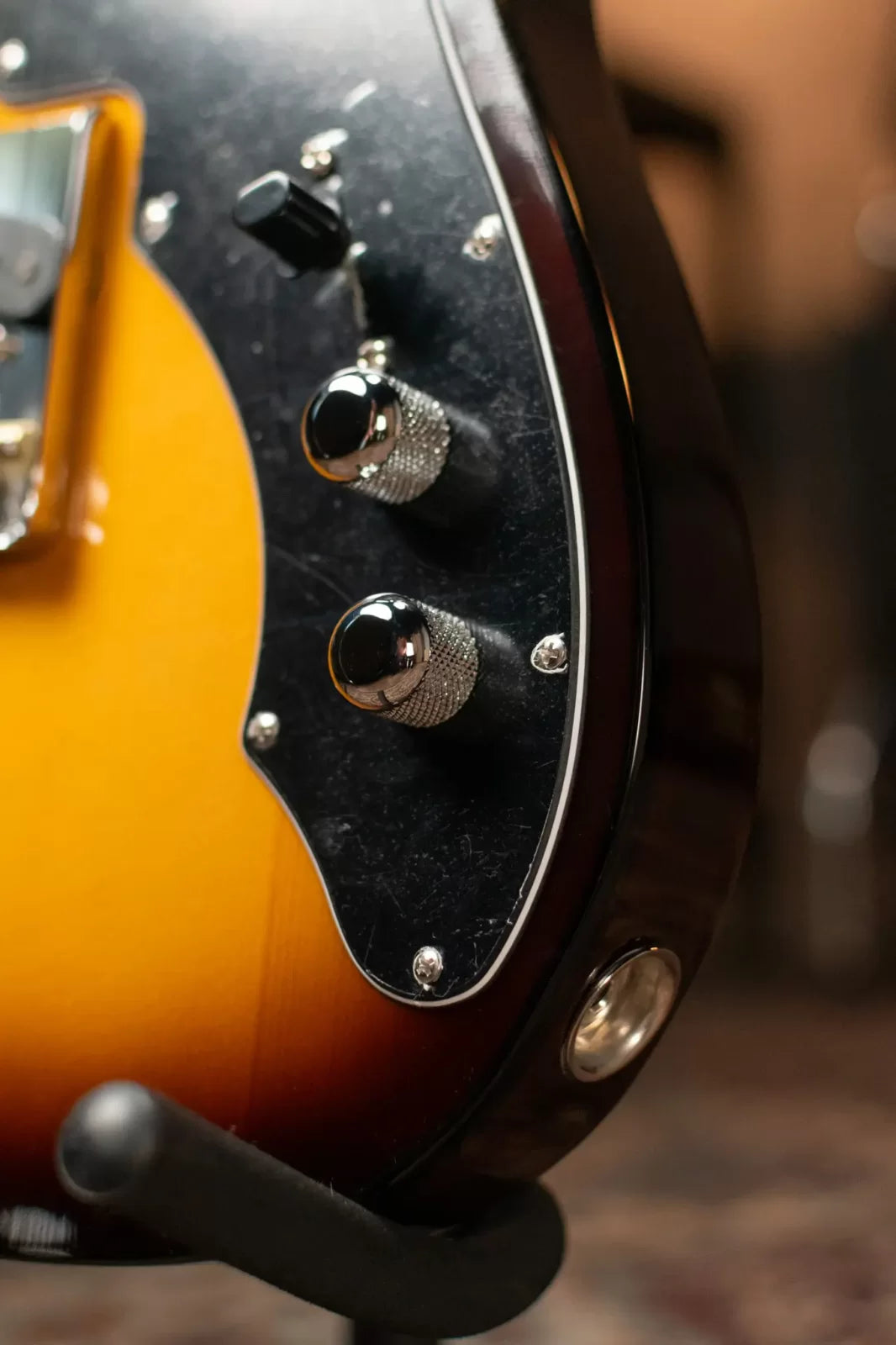 Fender Limited Edition Suona Telecaster Thinline, Ebony Fingerboard - Violin Burst with Deluxe Blonde Hardshell