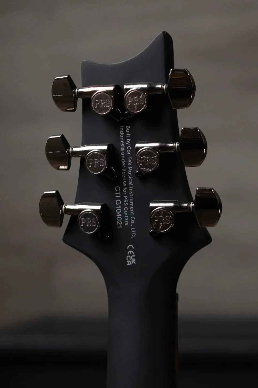 PRS SE Custom 24-08 Electric Guitar - Lake Blue Midnight Burst with Gig Bag