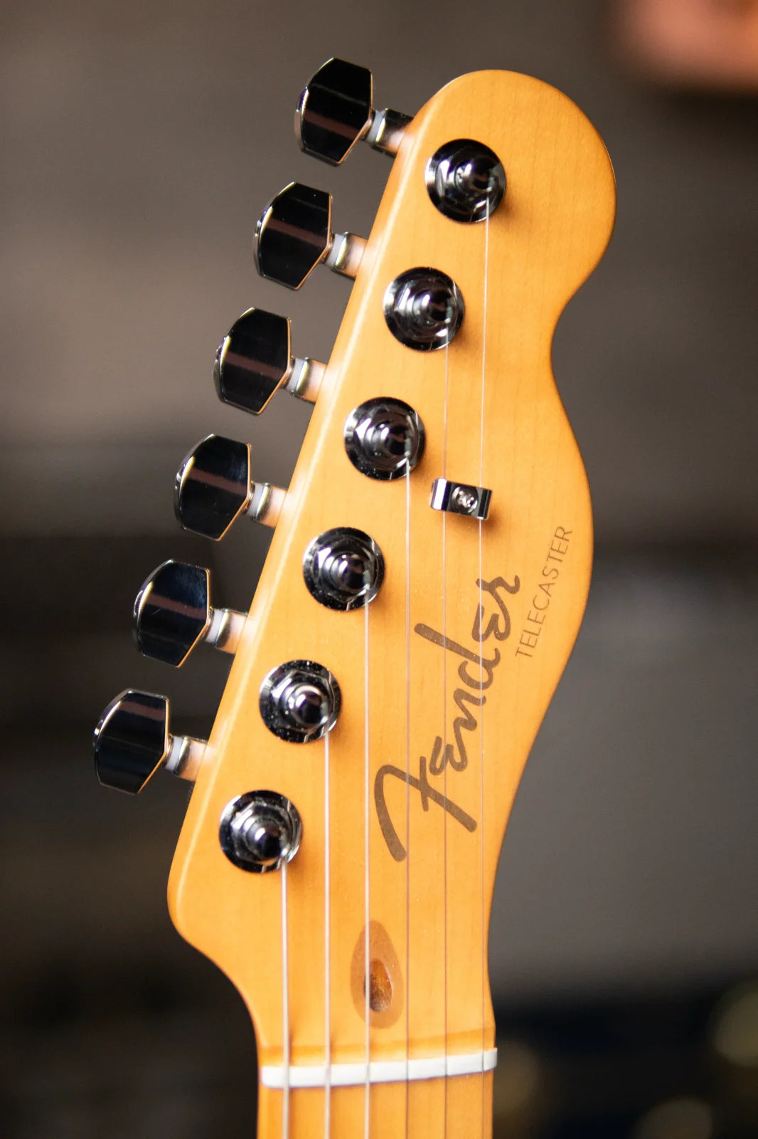 Fender American Ultra II Telecaster - Ultraburst with Hardshell Case