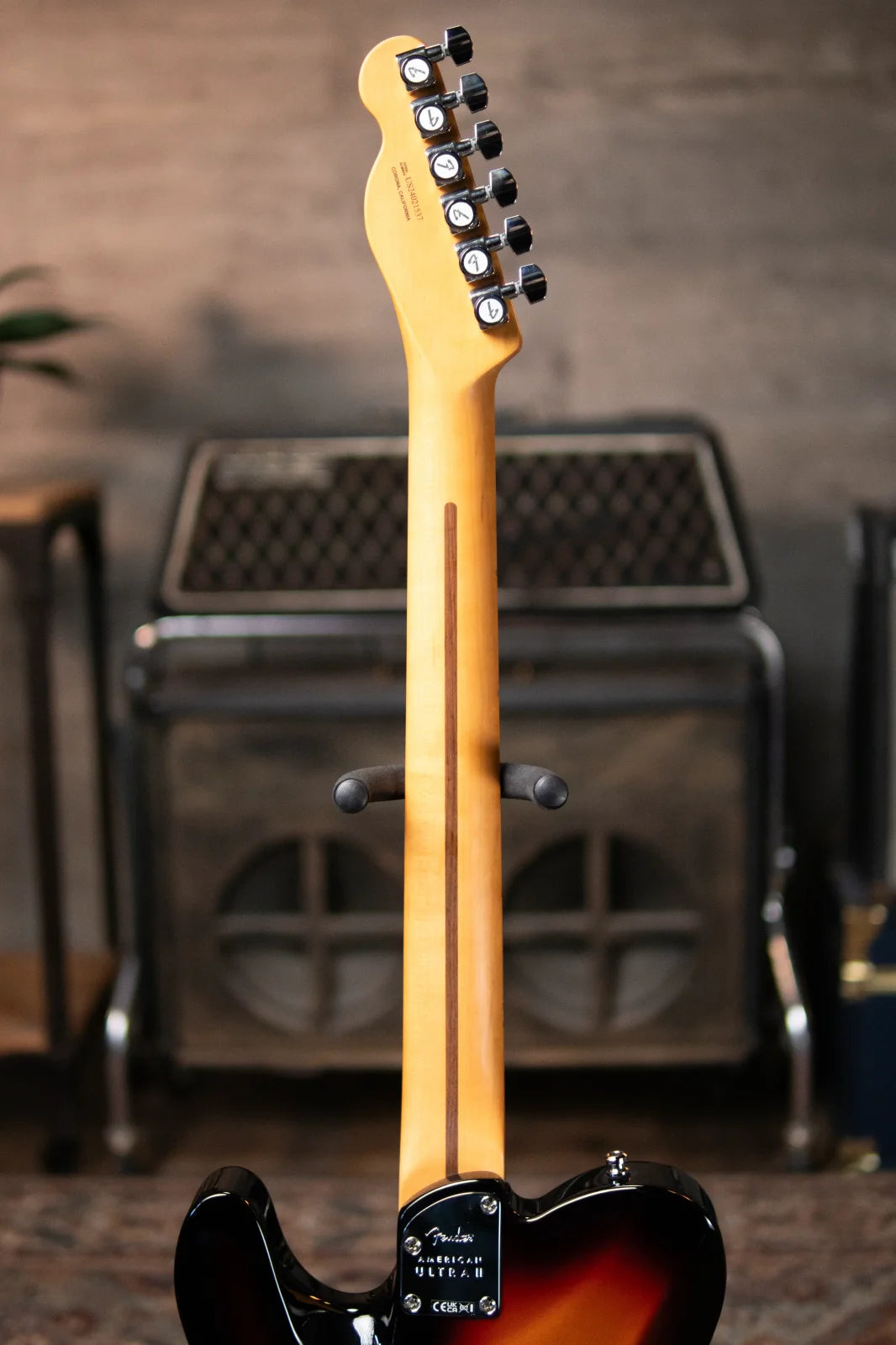 Fender American Ultra II Telecaster - Ultraburst with Hardshell Case