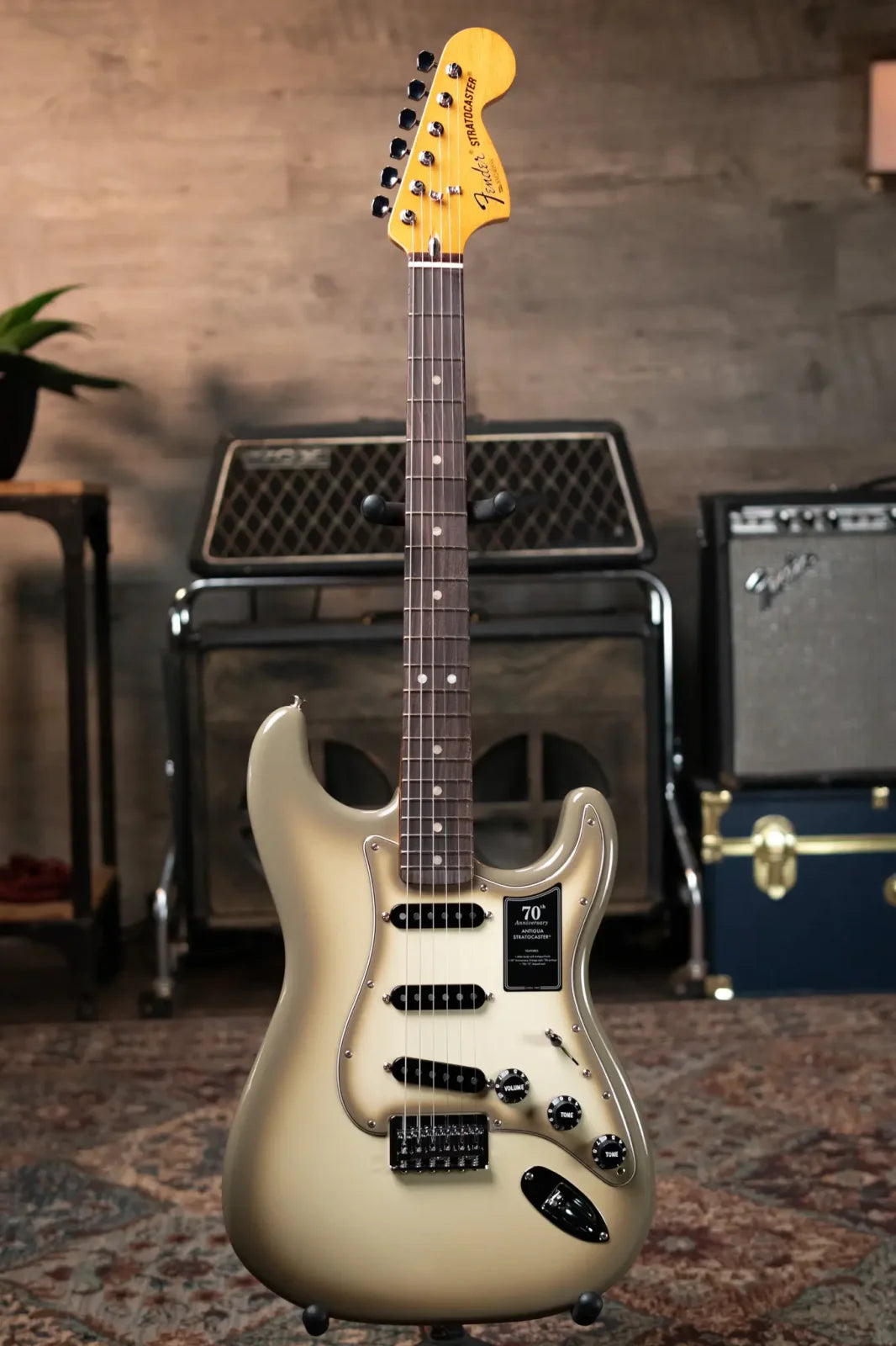 Fender 70th Anniversary Antigua Stratocaster, Rosewood Fingerboard - Antigua with Vintage-Style Black Hardshell Case
