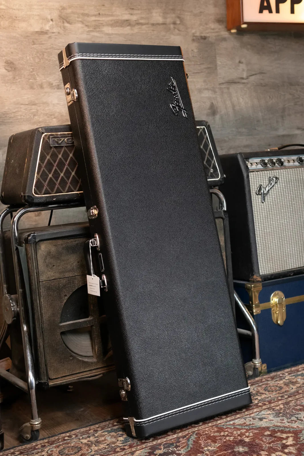 Fender 70th Anniversary Antigua Stratocaster, Rosewood Fingerboard - Antigua with Vintage-Style Black Hardshell Case