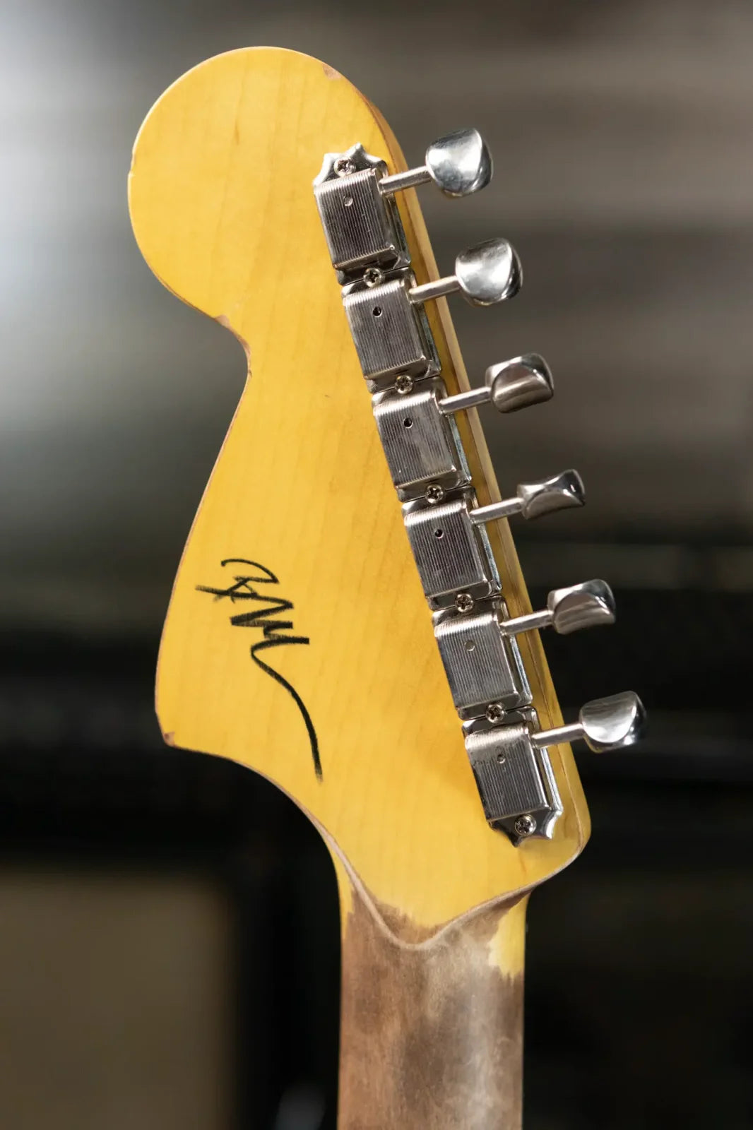 Nash T-72DLX - Medium Aged Charcoal Frost Metallic with Hardshell Case