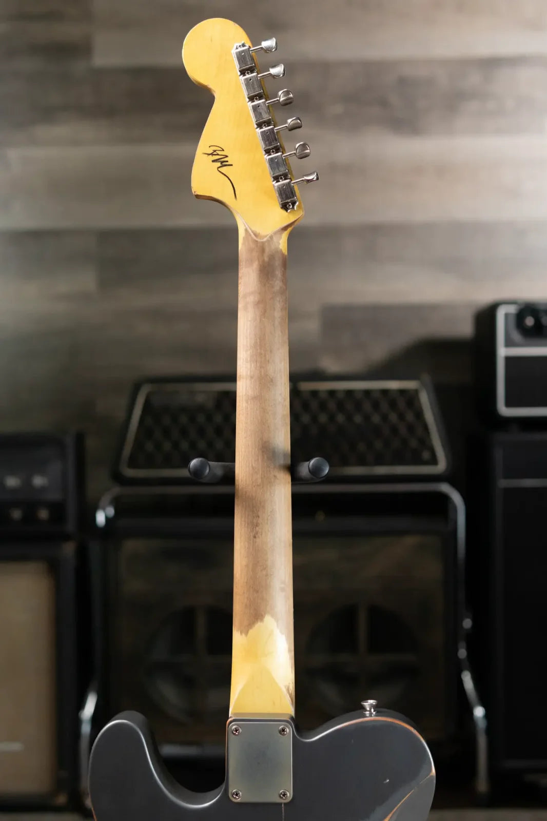 Nash T-72DLX - Medium Aged Charcoal Frost Metallic with Hardshell Case