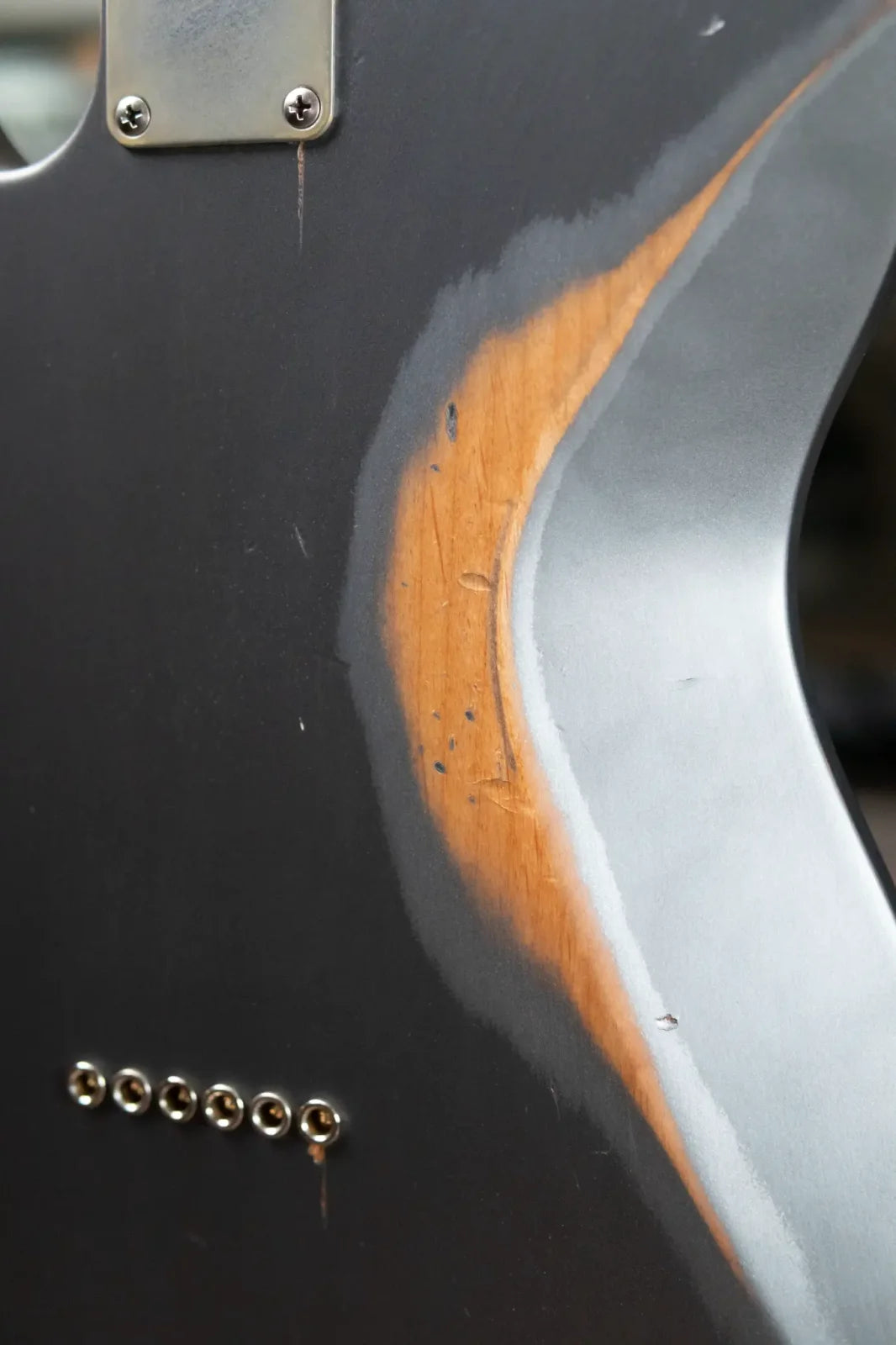 Nash T-72DLX - Medium Aged Charcoal Frost Metallic with Hardshell Case