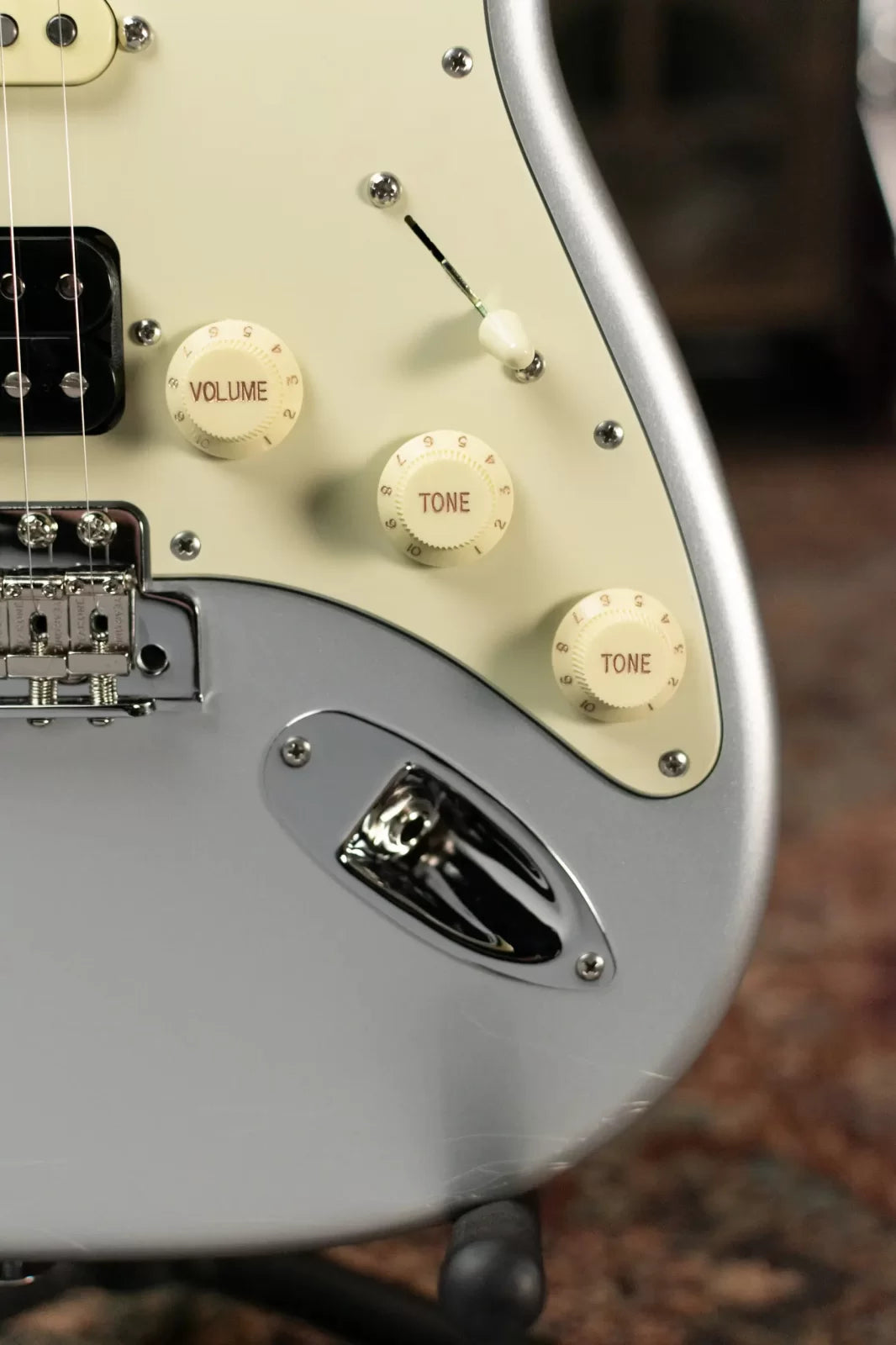Suhr Classic S Vintage LE, HSS - Firemist Silver with Deluxe Gig Bag