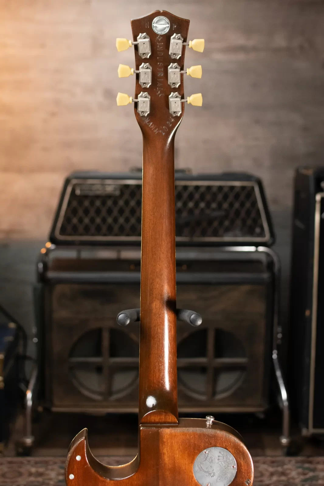 Maybach Convair Masterbuilt Industrial B7 - Aged (Artwork) with Hardshell Case