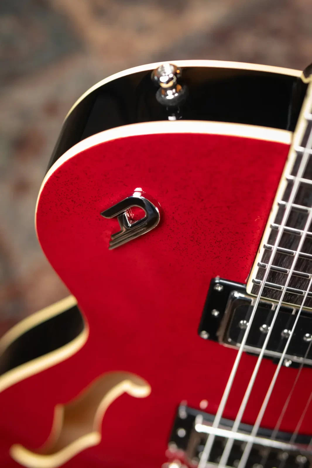 Duesenberg Starplayer TV - Red Sparkle with Hardshell Case