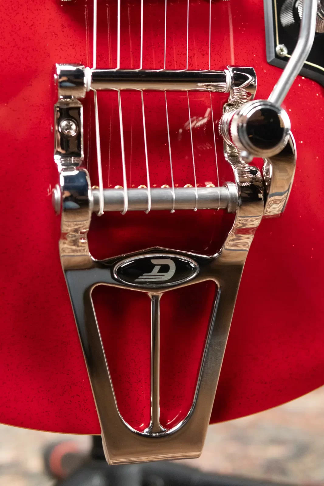 Duesenberg Starplayer TV - Red Sparkle with Hardshell Case