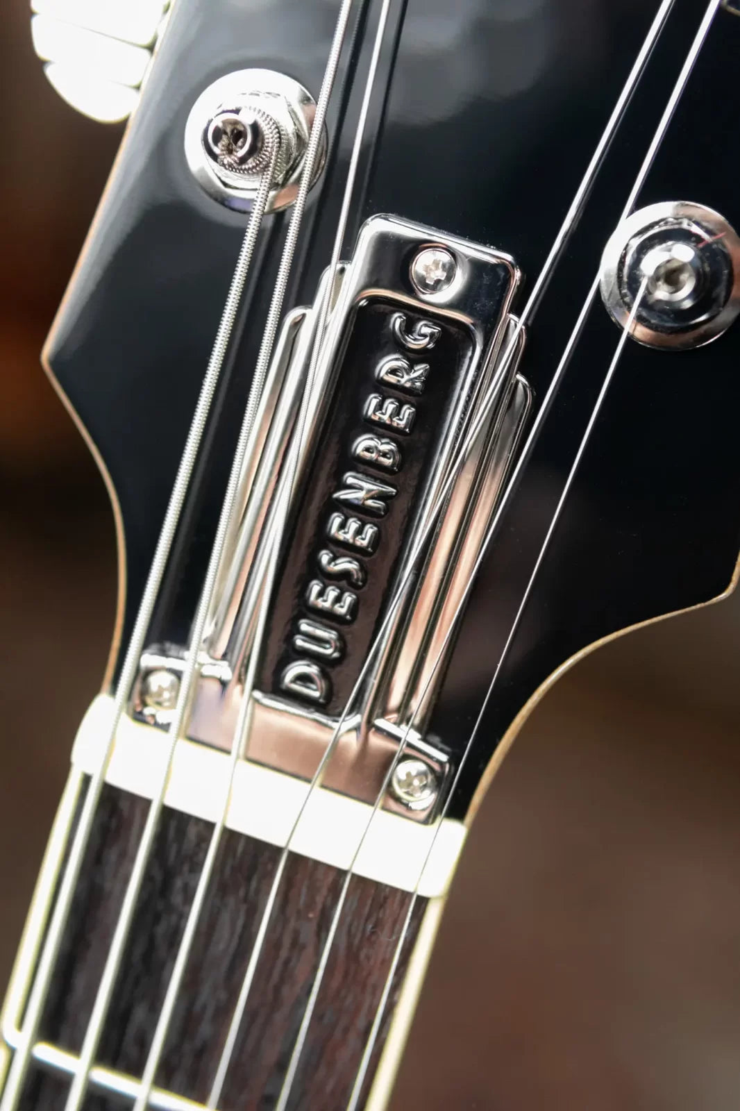 Duesenberg Starplayer TV - Red Sparkle with Hardshell Case