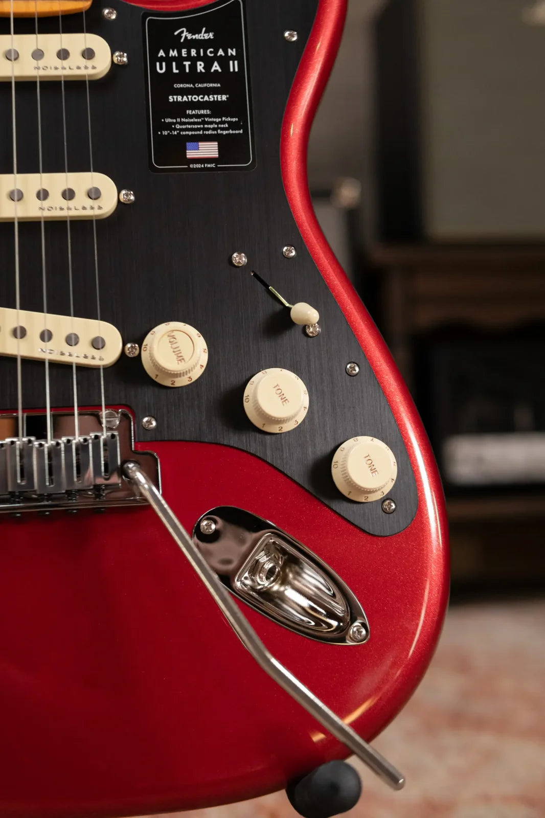 Fender American Ultra II Stratocaster - Sinister Red with Hardshell Case