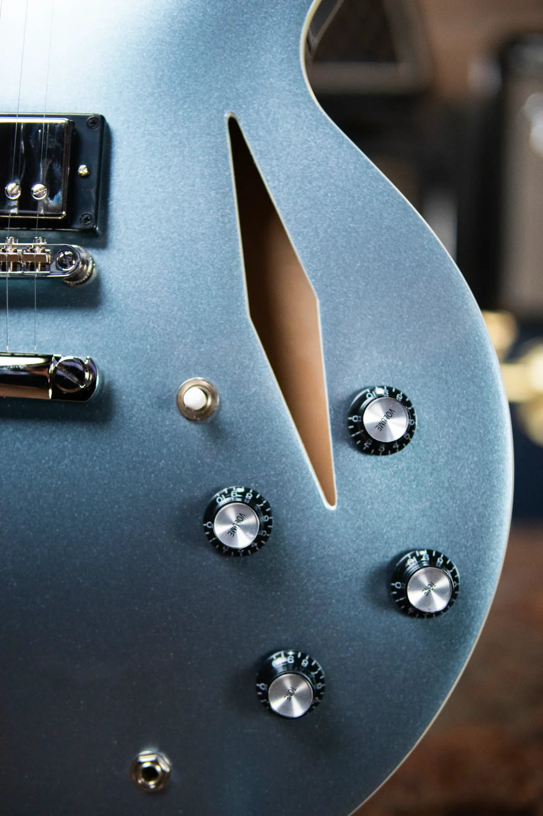 Epiphone Dave Grohl DG-335 Semi-Hollow - Pelham Blue with Hardshell Case